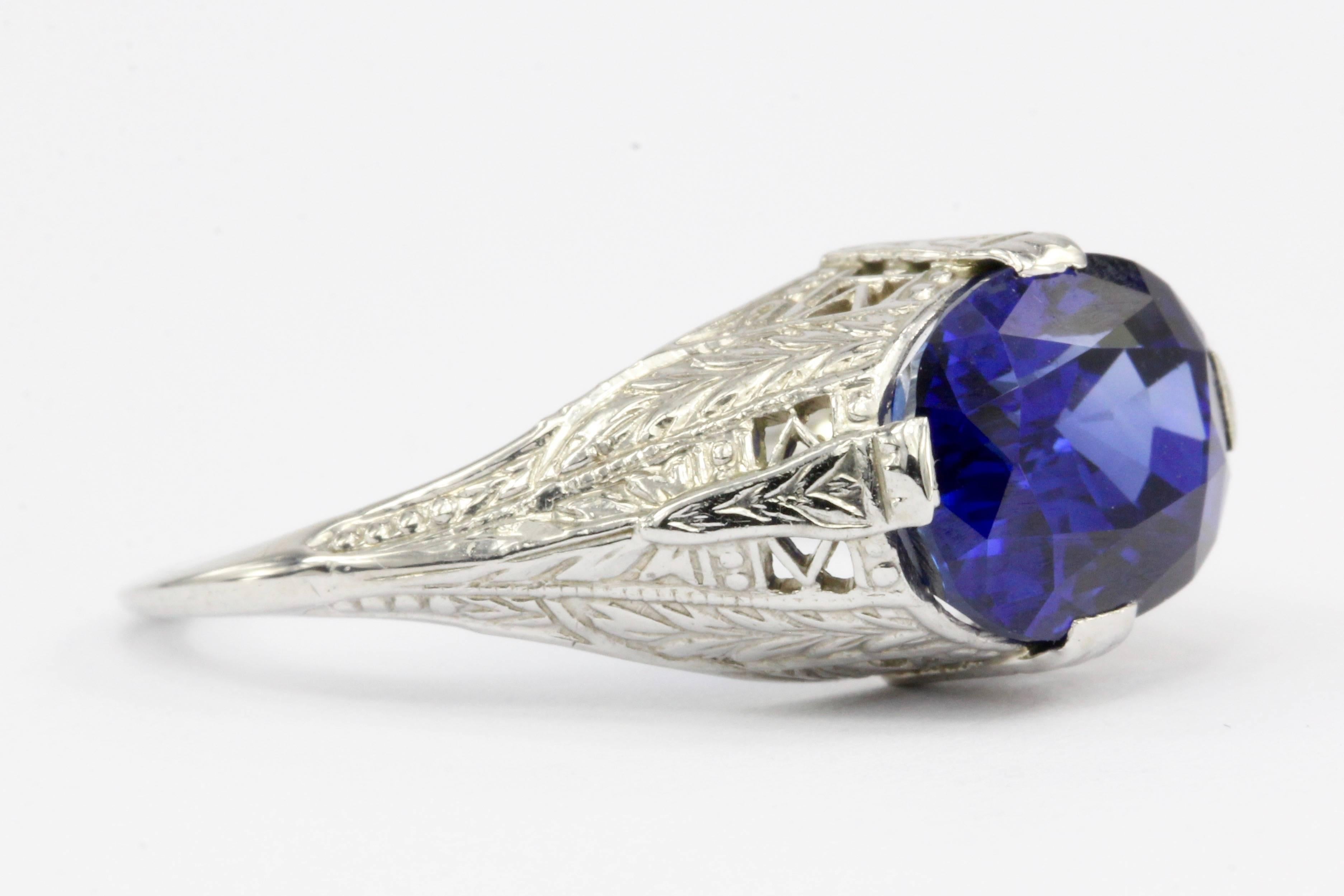 Women's Art Deco White Gold 4.09 Carat Natural Gia Royal Blue Sapphire Ring