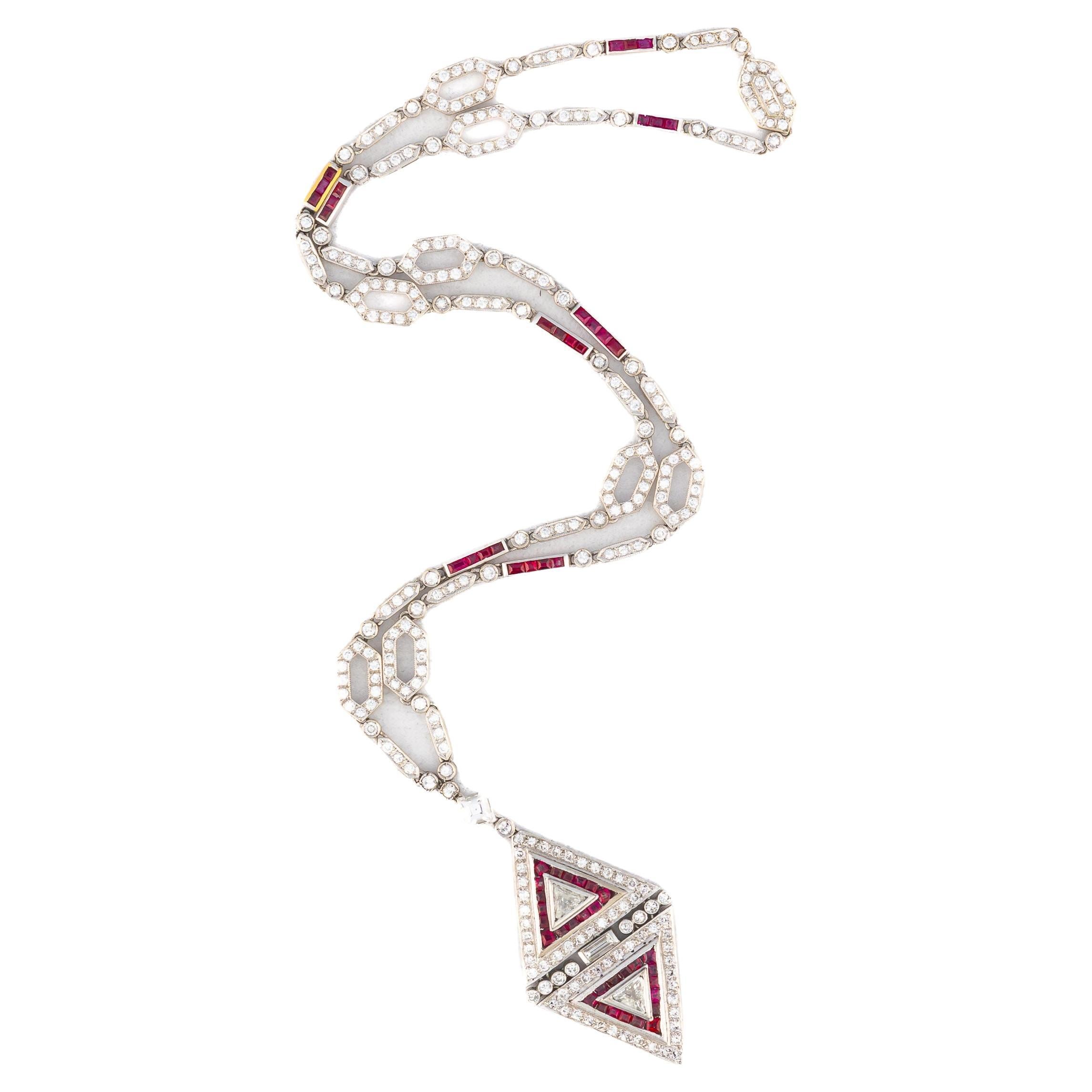Art-Deco-Halskette aus Weißgold mit Diamanten und Rubinen im Angebot