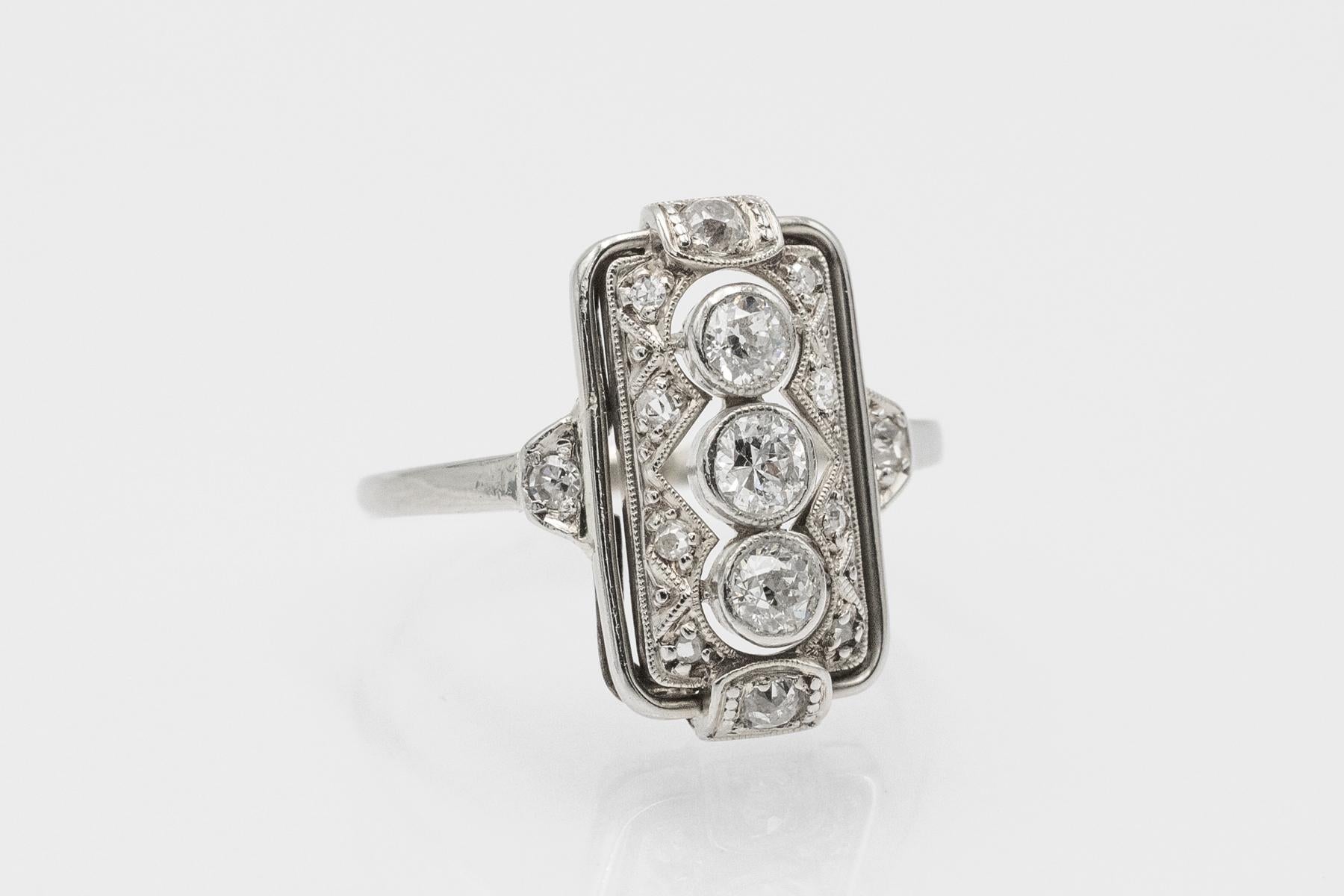 De las mujeres Anillo Art Déco de oro blanco con diamantes, años 40 en venta
