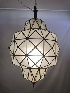 Lustre, pendentif ou lanterne Art Déco en forme de dôme en lait blanc