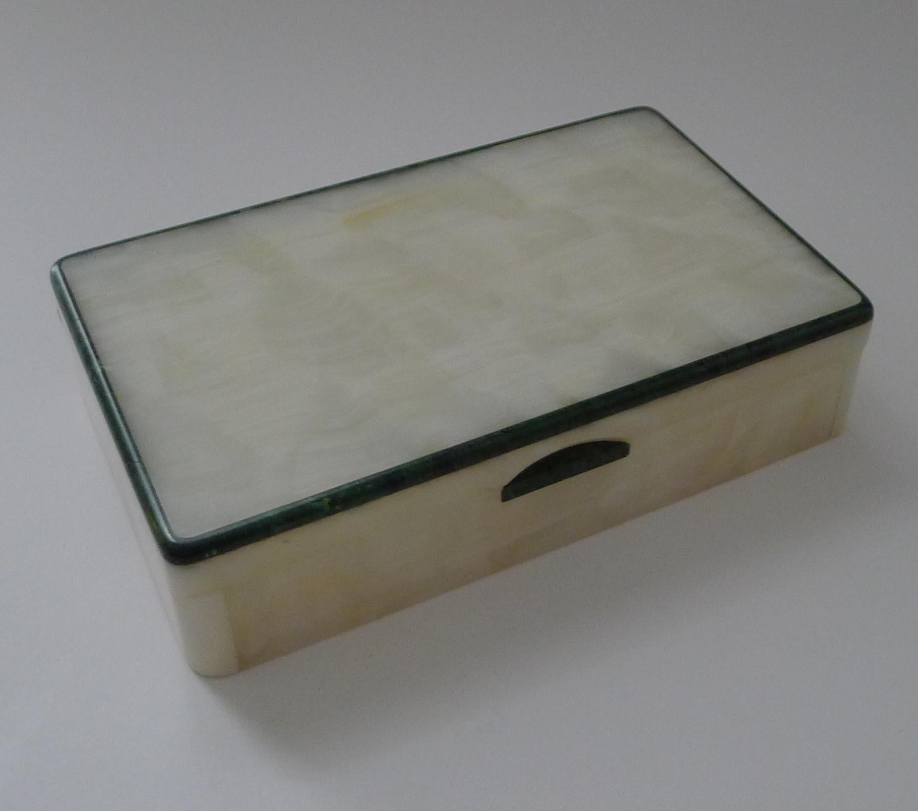 Art Deco White Onyx and Malachite Cigar / Desk Box x.1930 For Sale 5