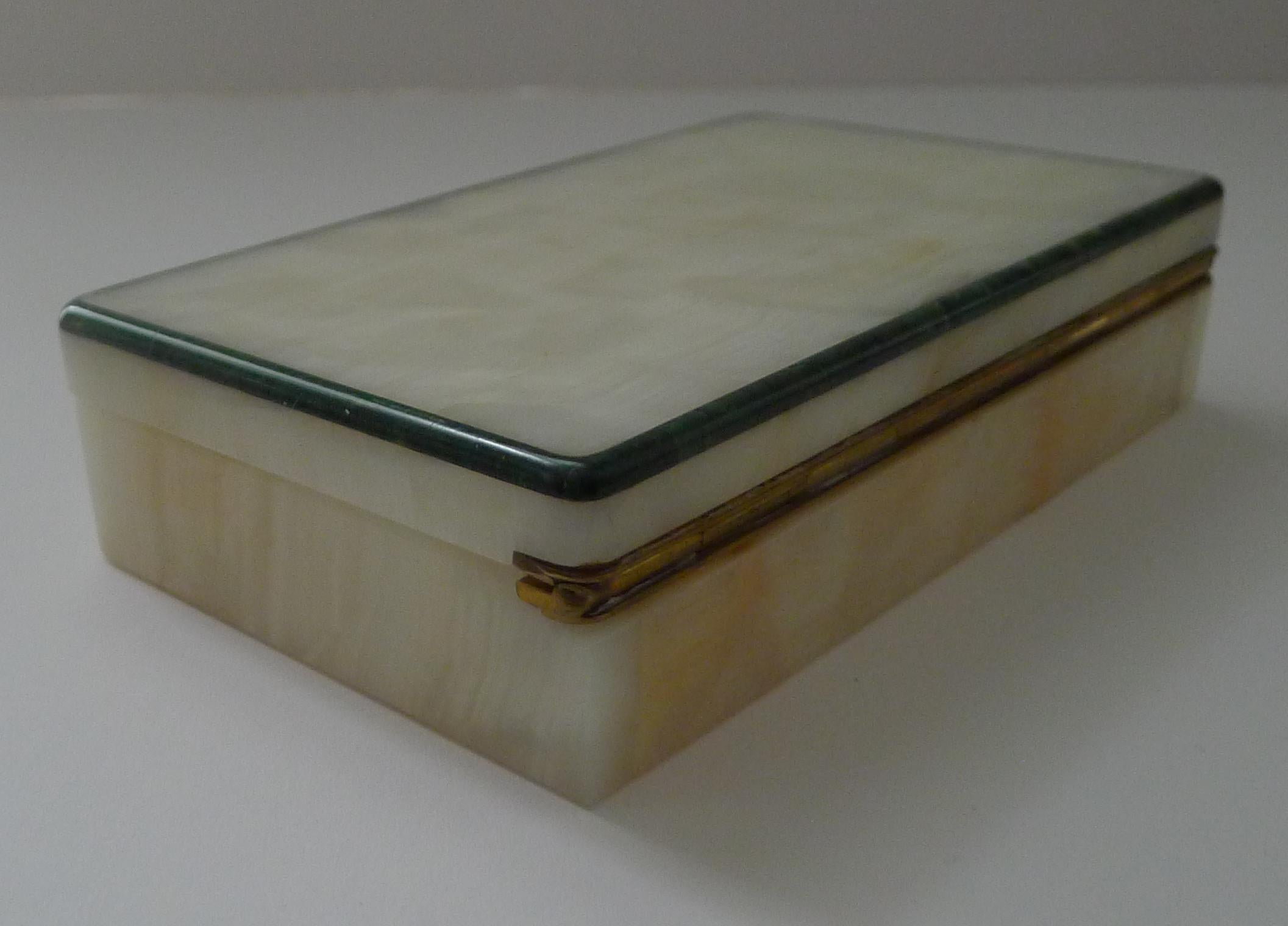 Art Deco White Onyx and Malachite Cigar / Desk Box x.1930 In Good Condition For Sale In Bath, GB