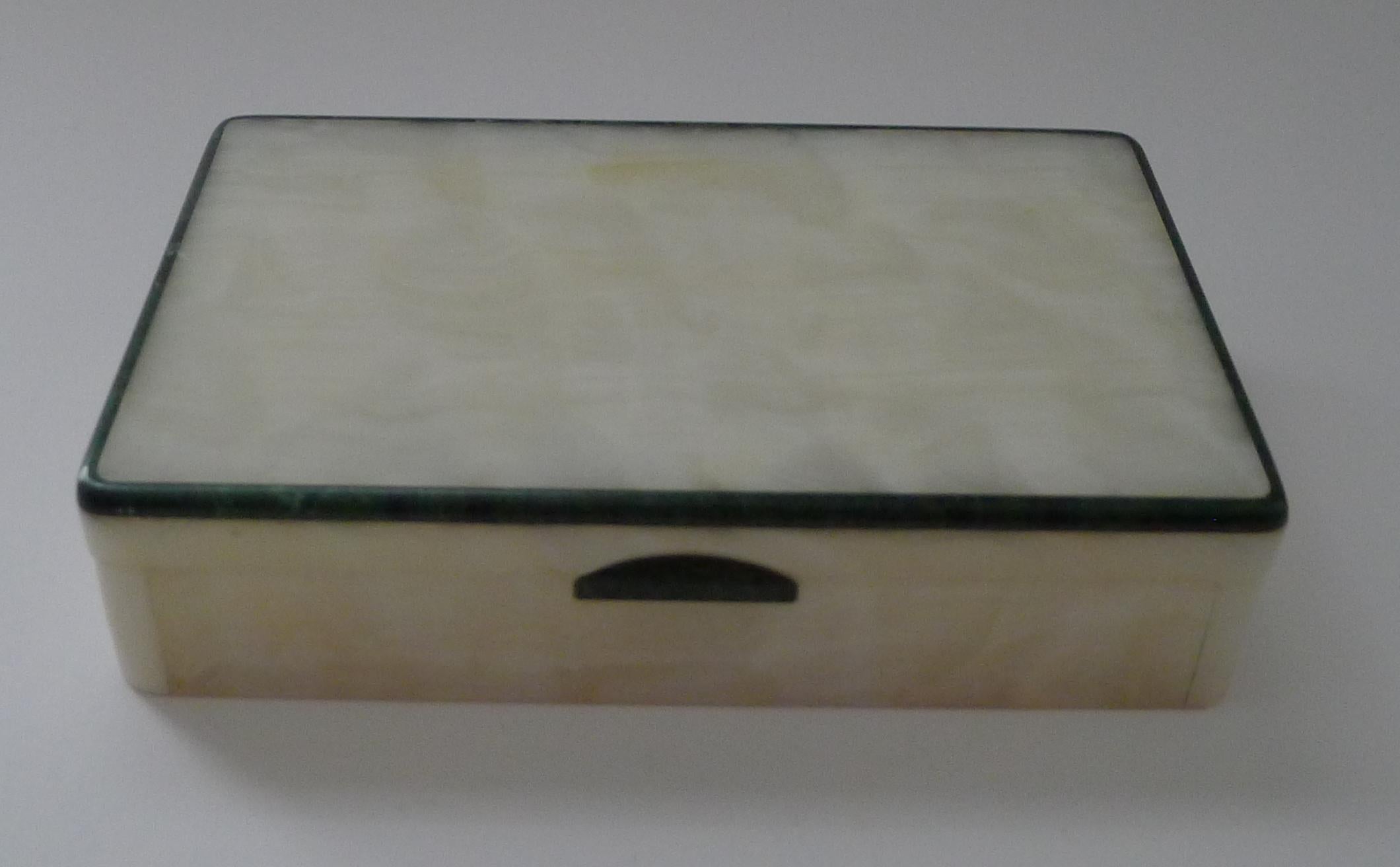 Art Deco White Onyx and Malachite Cigar / Desk Box x.1930 For Sale 4