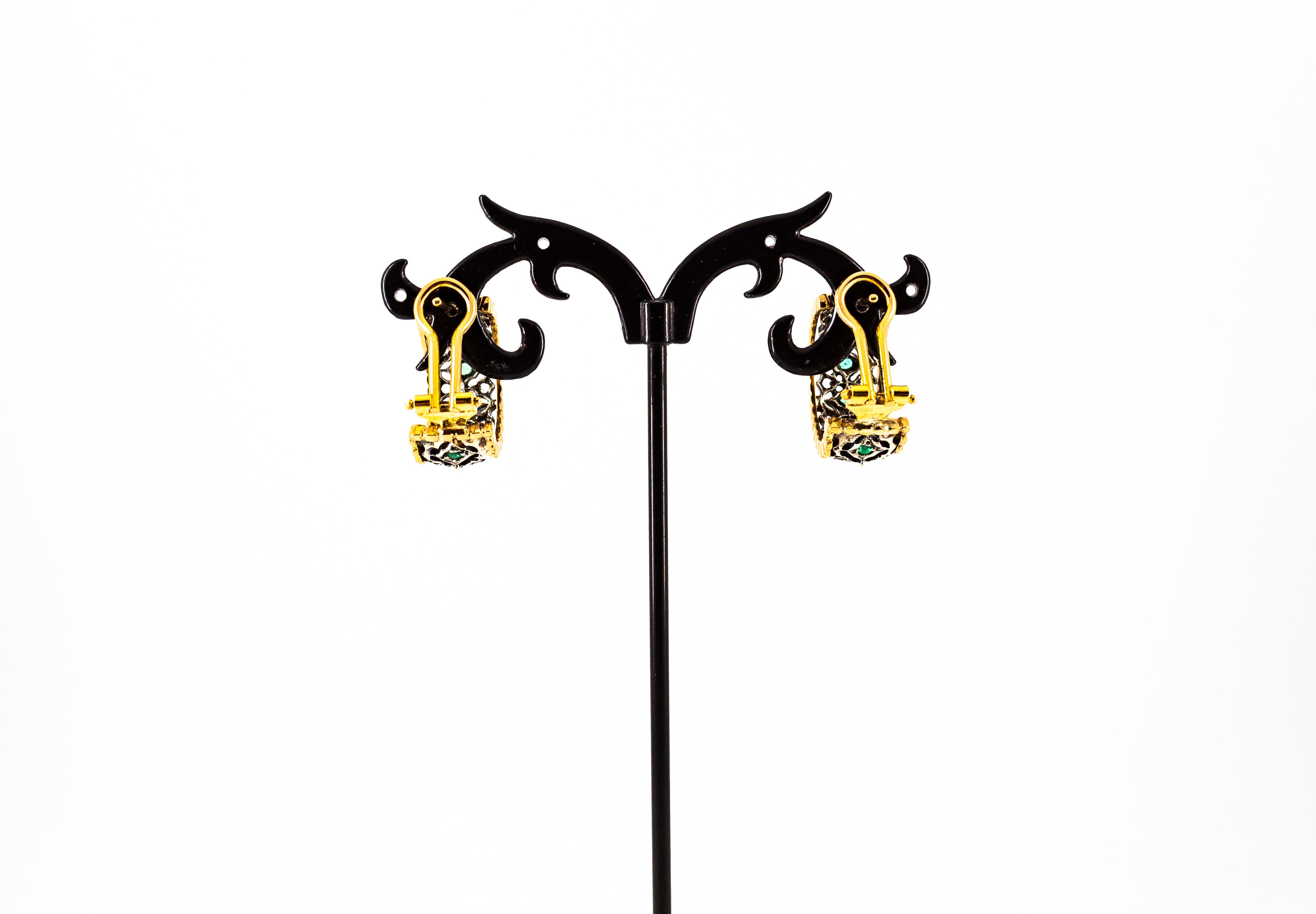 Clips d'oreilles Art déco en or jaune avec diamants blancs taille rose et émeraudes en vente 4