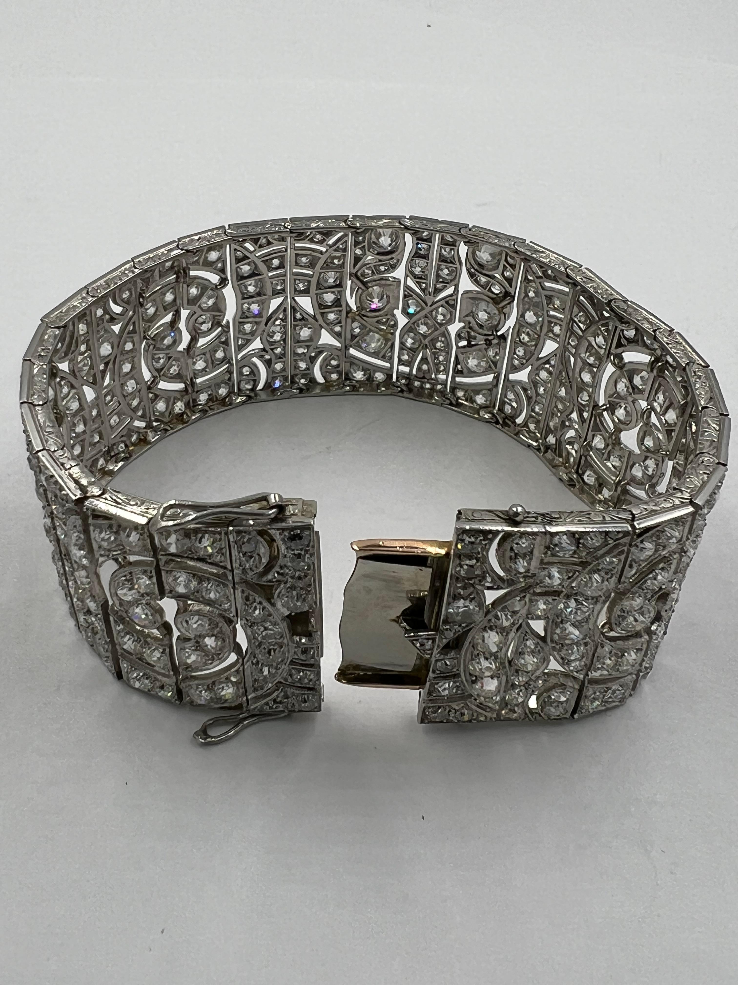 Bracelet large Art déco en platine avec diamants  Bon état - En vente à Los Angeles, CA