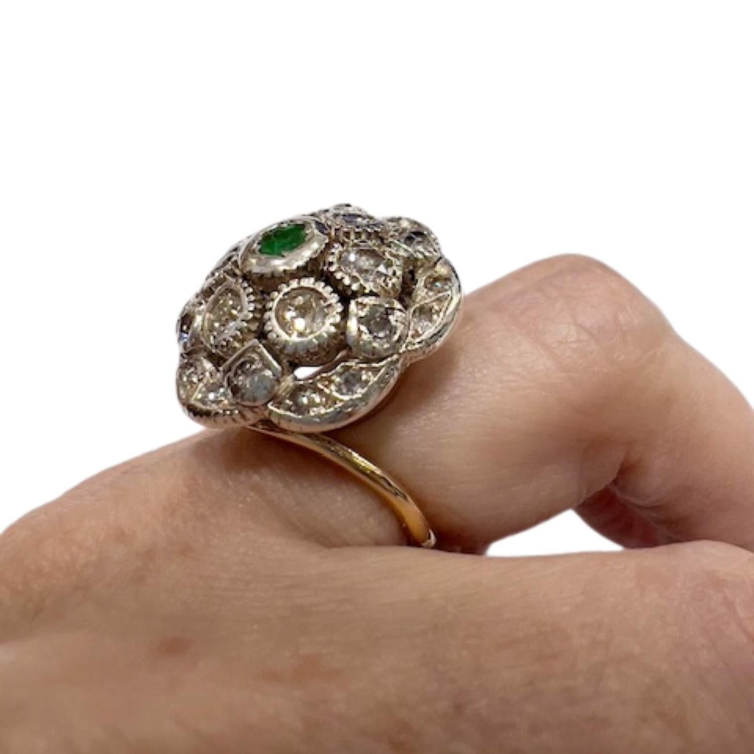 Art Deco with 0.84ct Diamonds & 0.20ct Emerald in 18k Gold & 925 Silver Ring For Sale 2