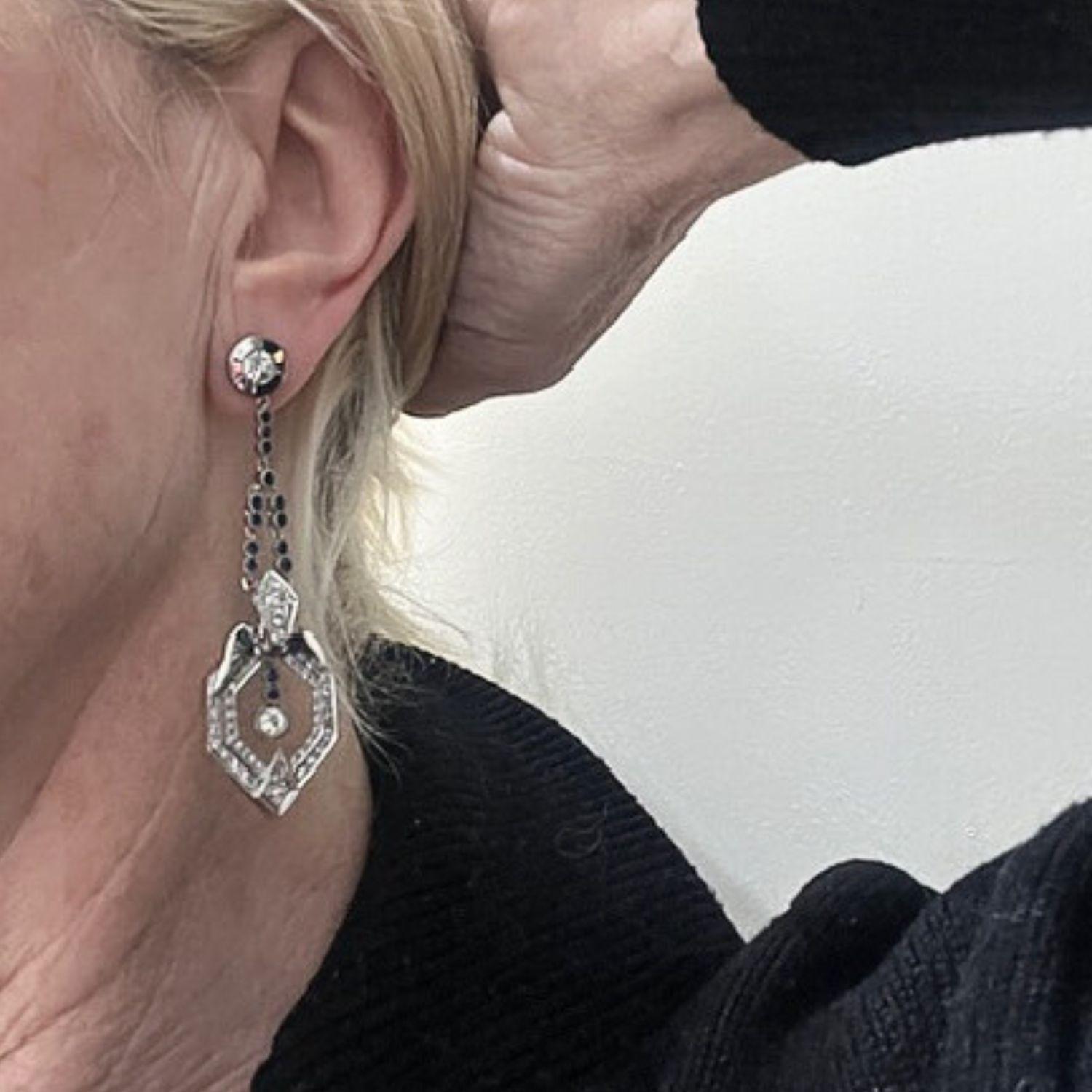 Art Deco mit Diamanten 3 Karat und Saphiren 0,45 Karat Platin 950 Ohrringe (Einfacher Schliff) im Angebot