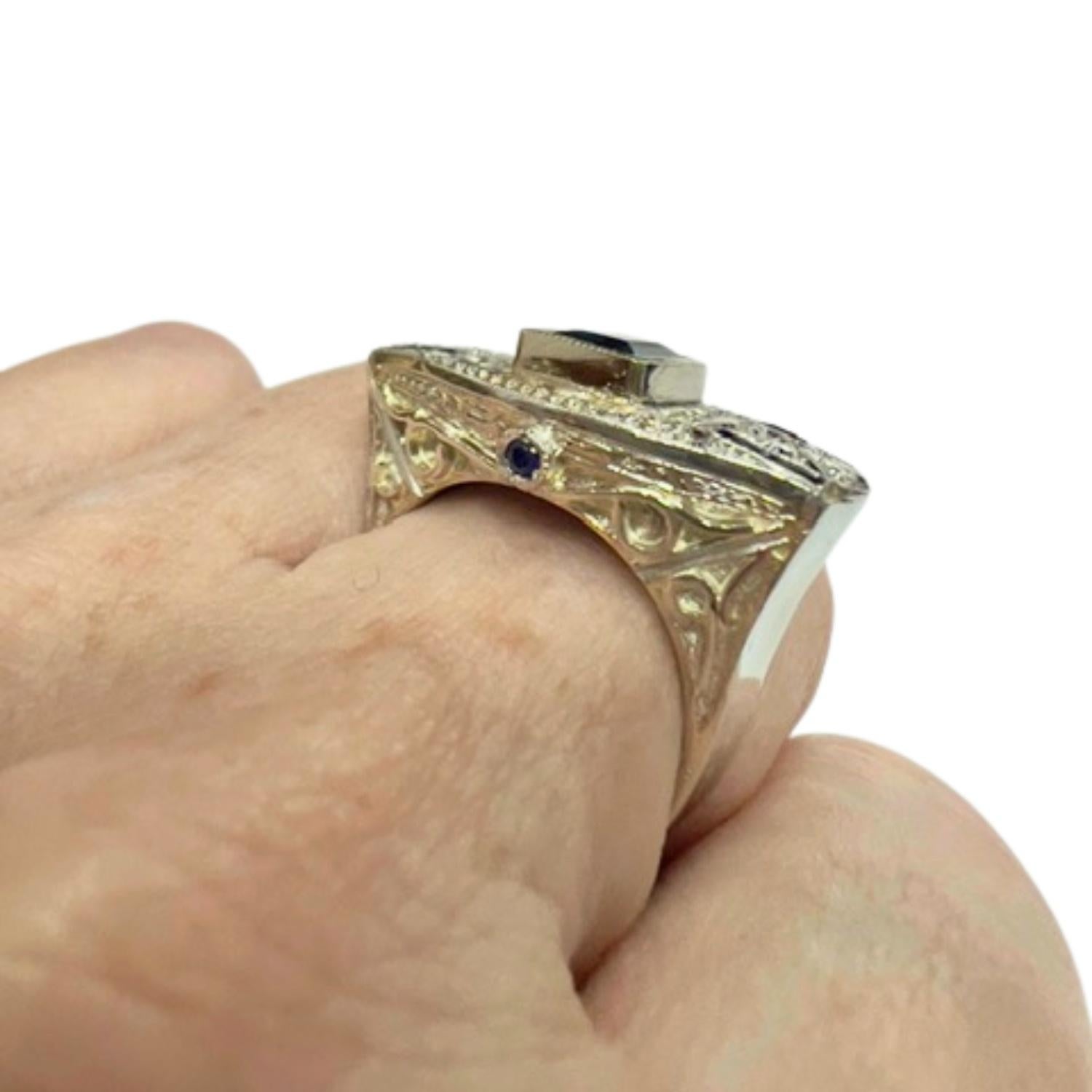 Donna Anello Art Deco con accenti di platino, diamanti e zaffiri in oro 18 carati in vendita