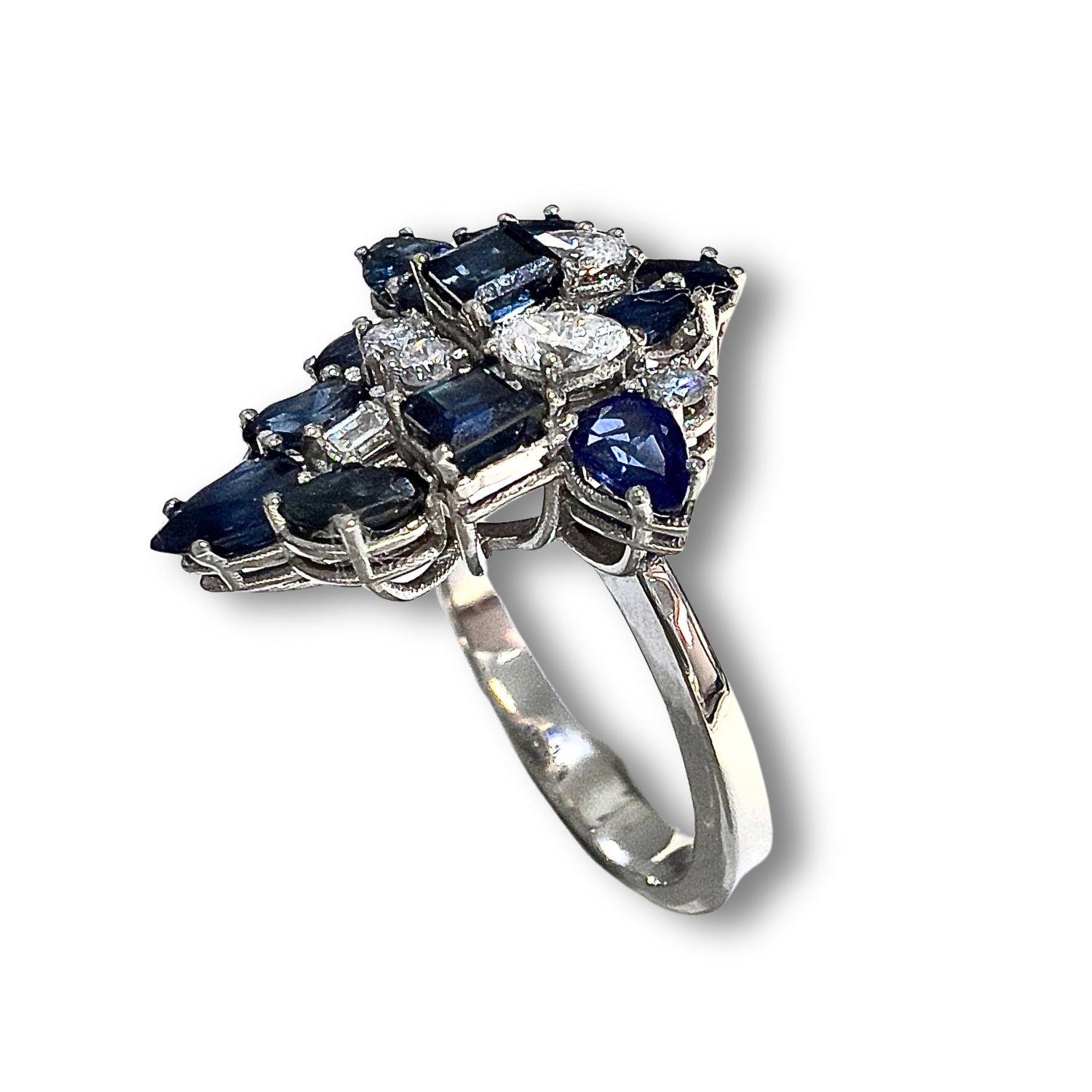 Art Deco with Sapphires and Diamonds 18k Gold Ring For Sale 1