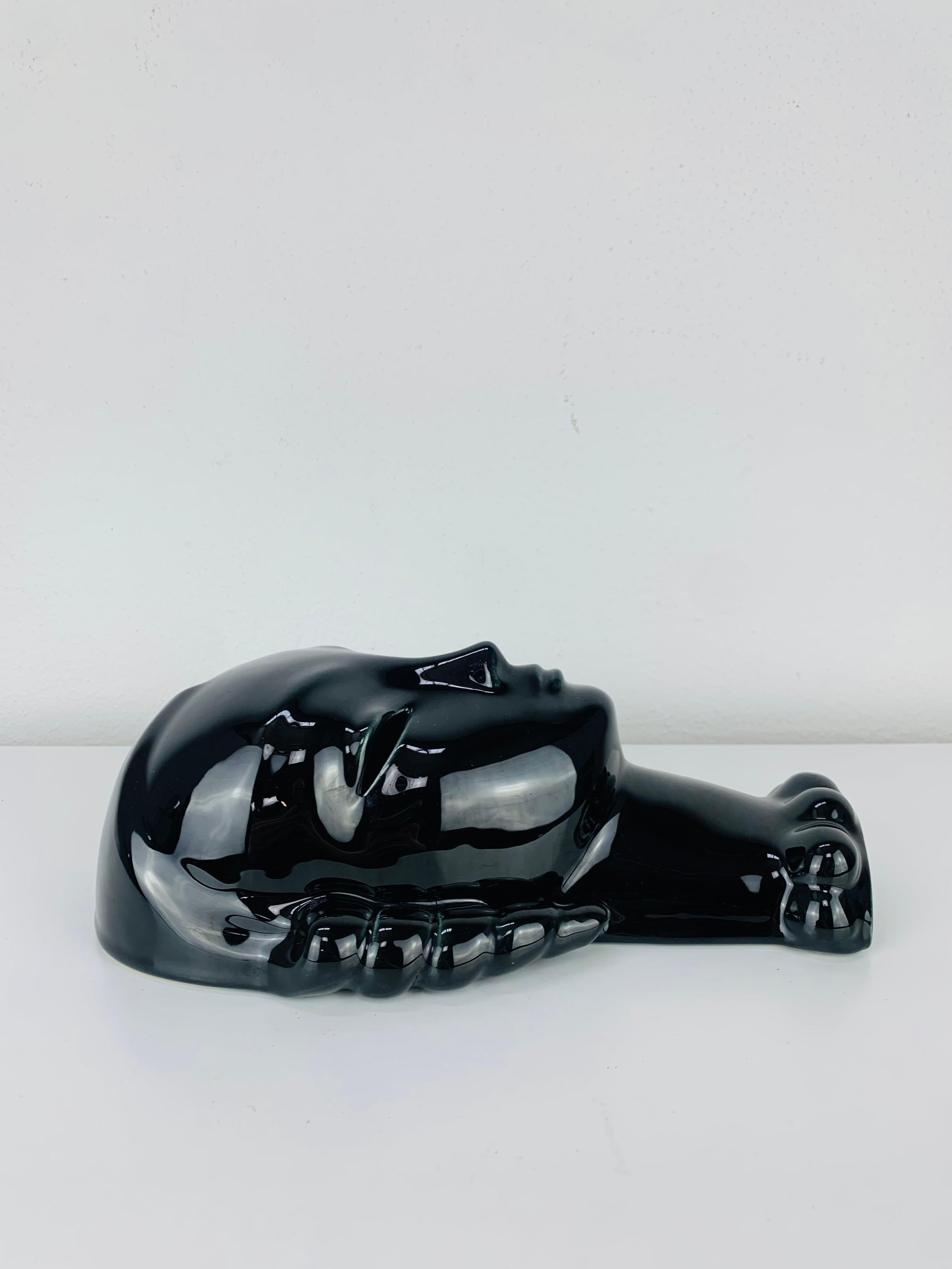 Metà XX secolo Figura di donna Art Déco in ceramica nera, di Eduard Hermanutz per Villeroy & Boch in vendita