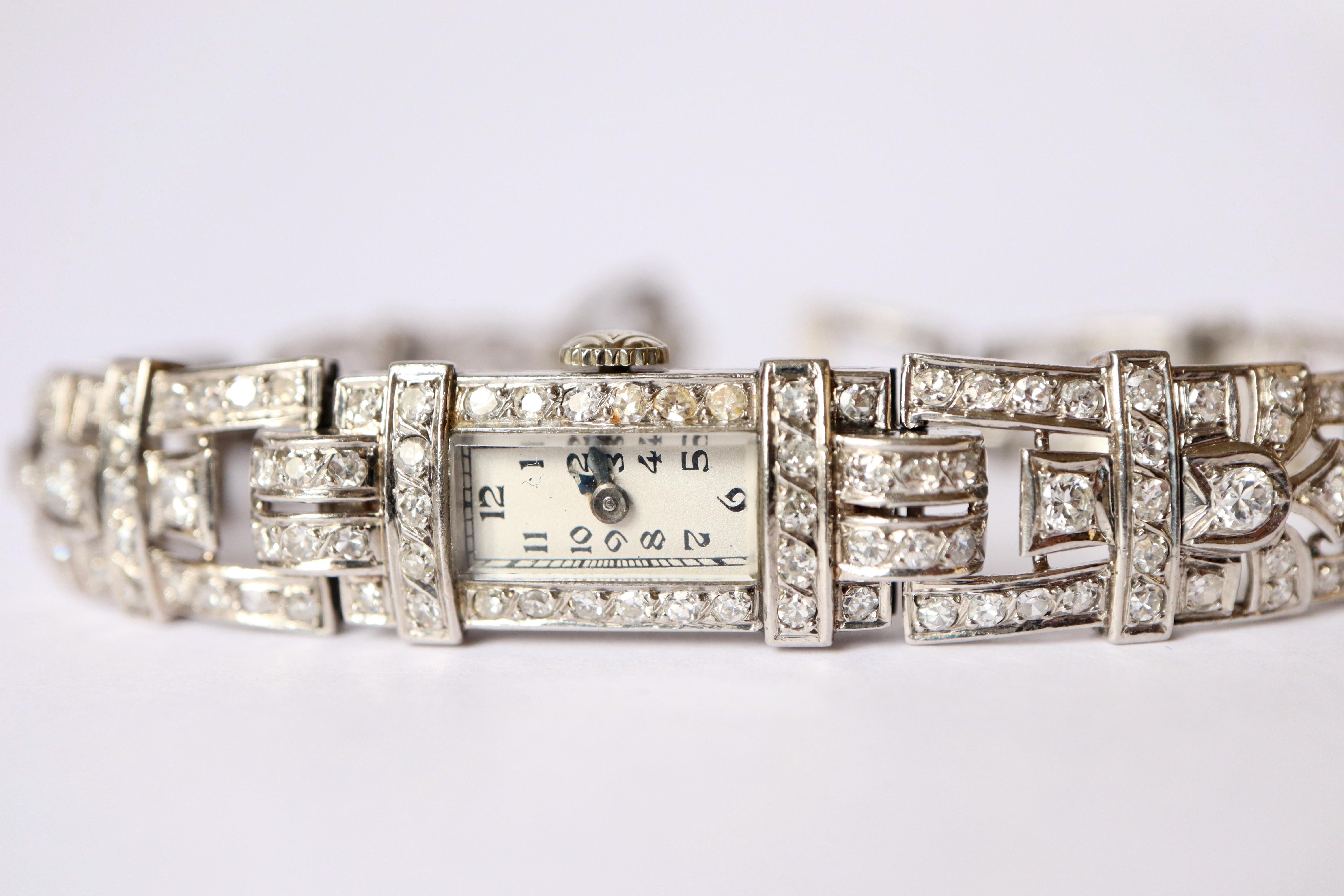 Art Deco Woman Watch in Platinum with Diamonds Mechanical Mouvement French For Sale 3