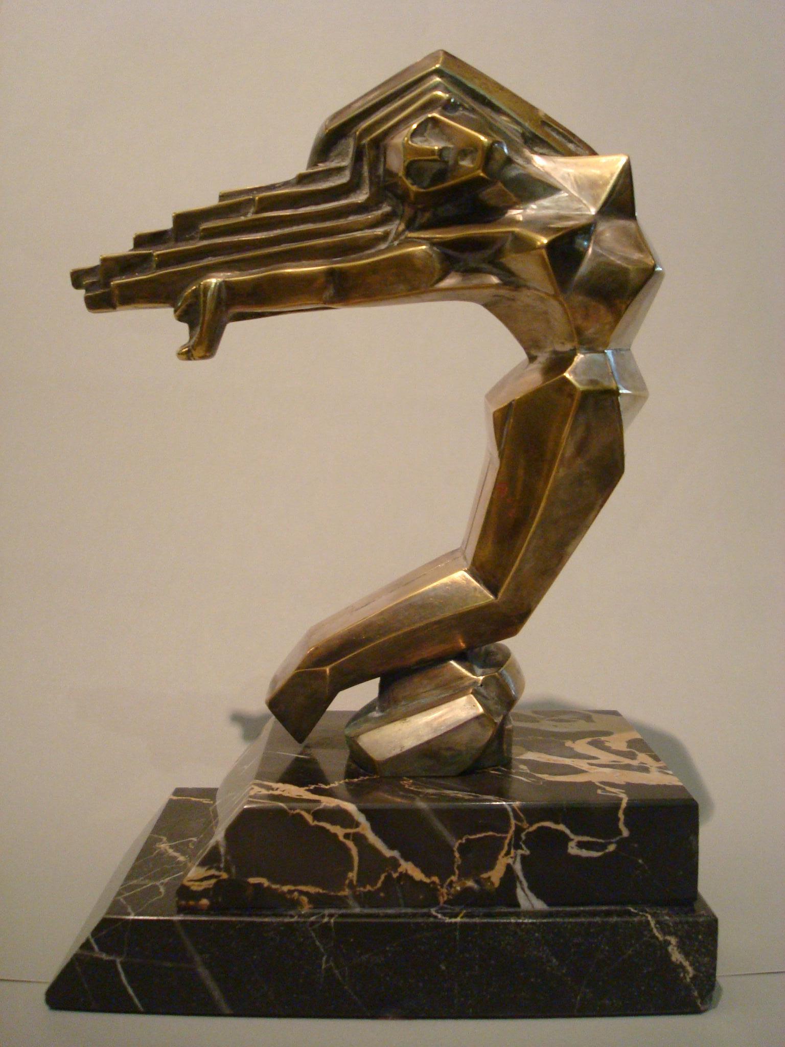 Art Deco Women Car Mascot, Hood Ornament Sculpture, France, 1930, D.I.M. Cubist In Good Condition In Buenos Aires, Olivos