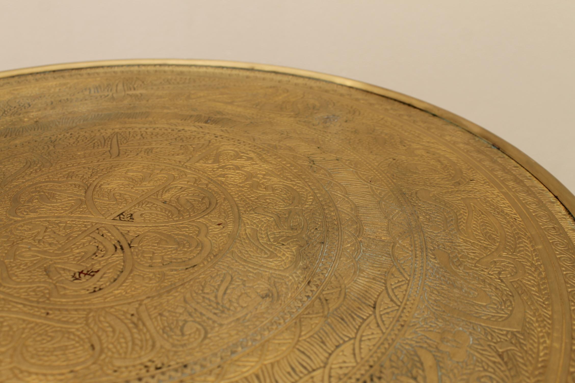 Runder Beistelltisch aus Holz und Messing im Art déco-Stil, Böhmen, 1930er Jahre im Angebot 3