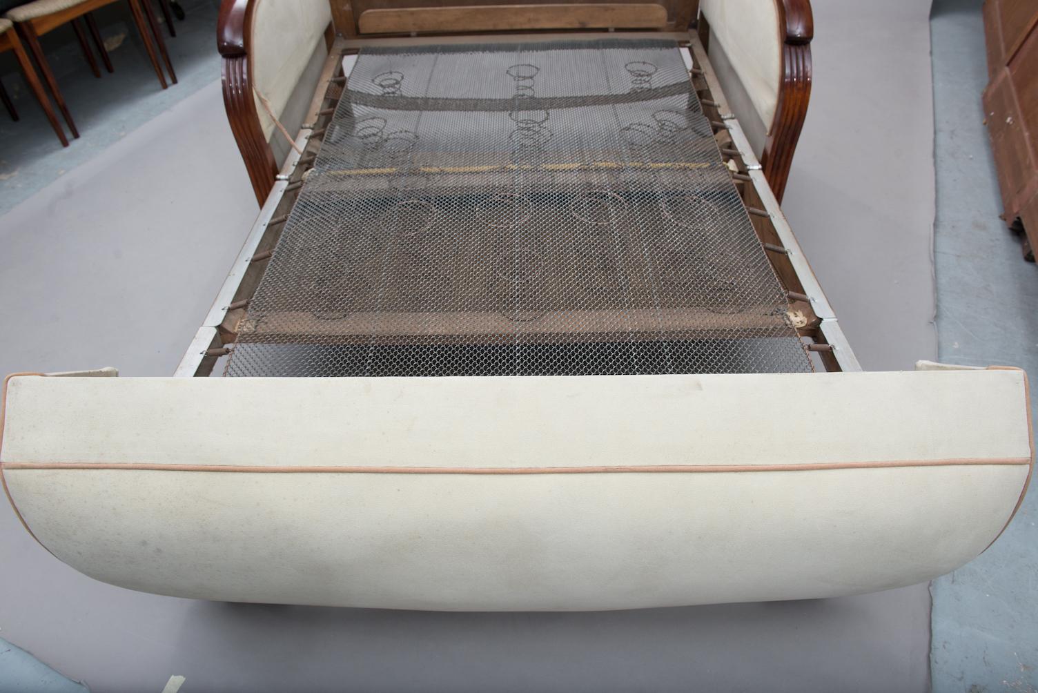 Art Deco Holz gerahmt Französisch Sofa-Bett (Mitte des 20. Jahrhunderts)