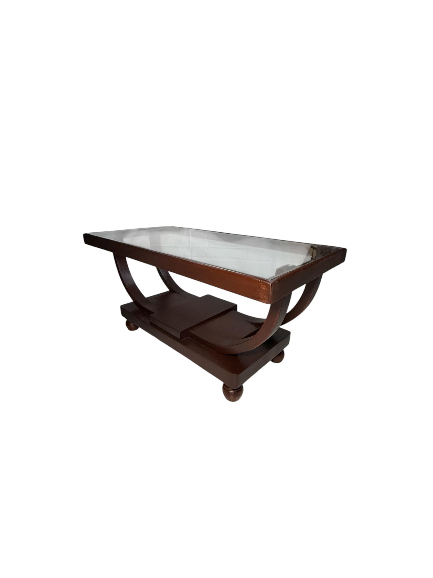 Petite table basse art déco en bois et verre Bon état - En vente à Guaynabo, PR