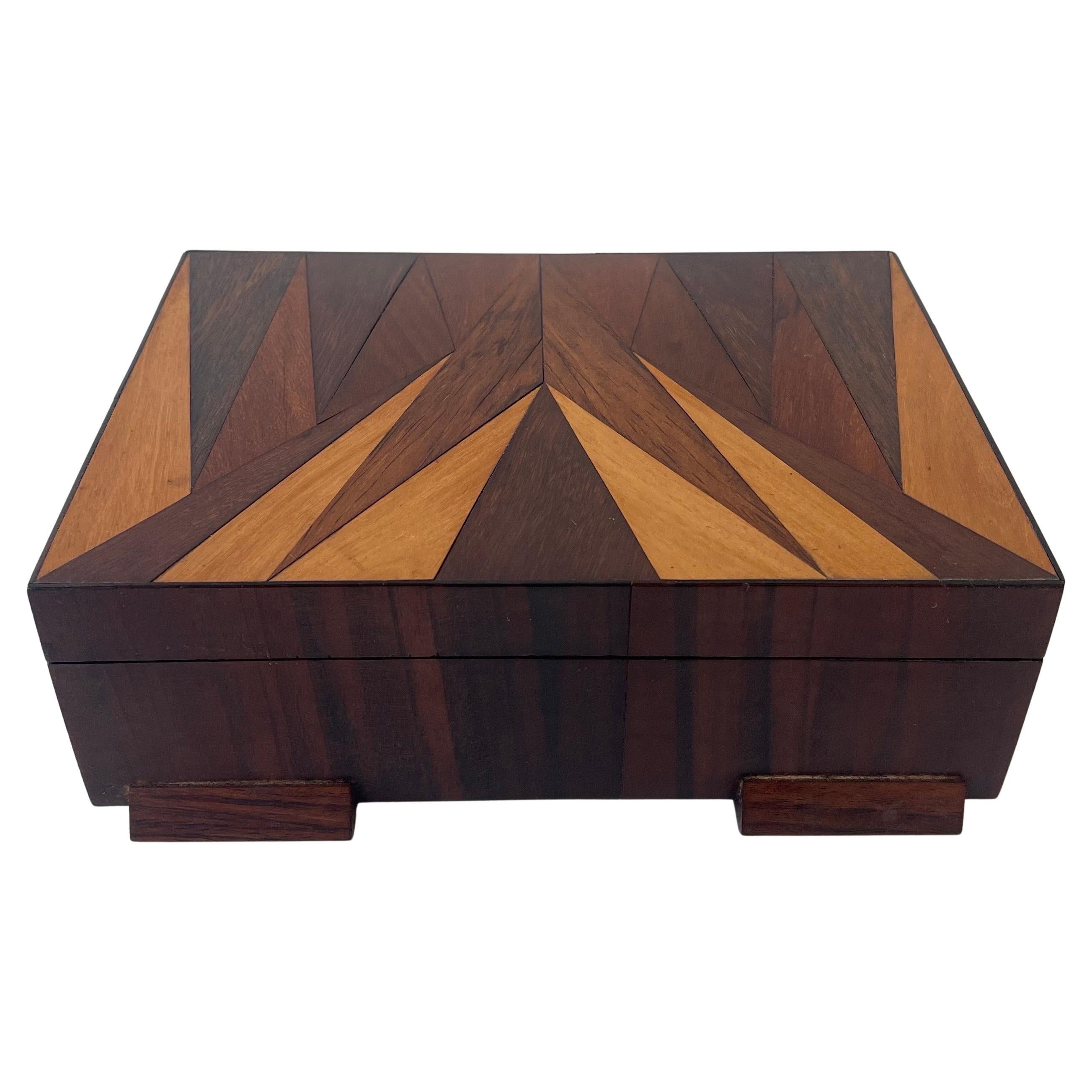 Scatola con intarsio in legno Art Déco per tabacco da fiuto, sigari o gioielli, anni '30 in vendita