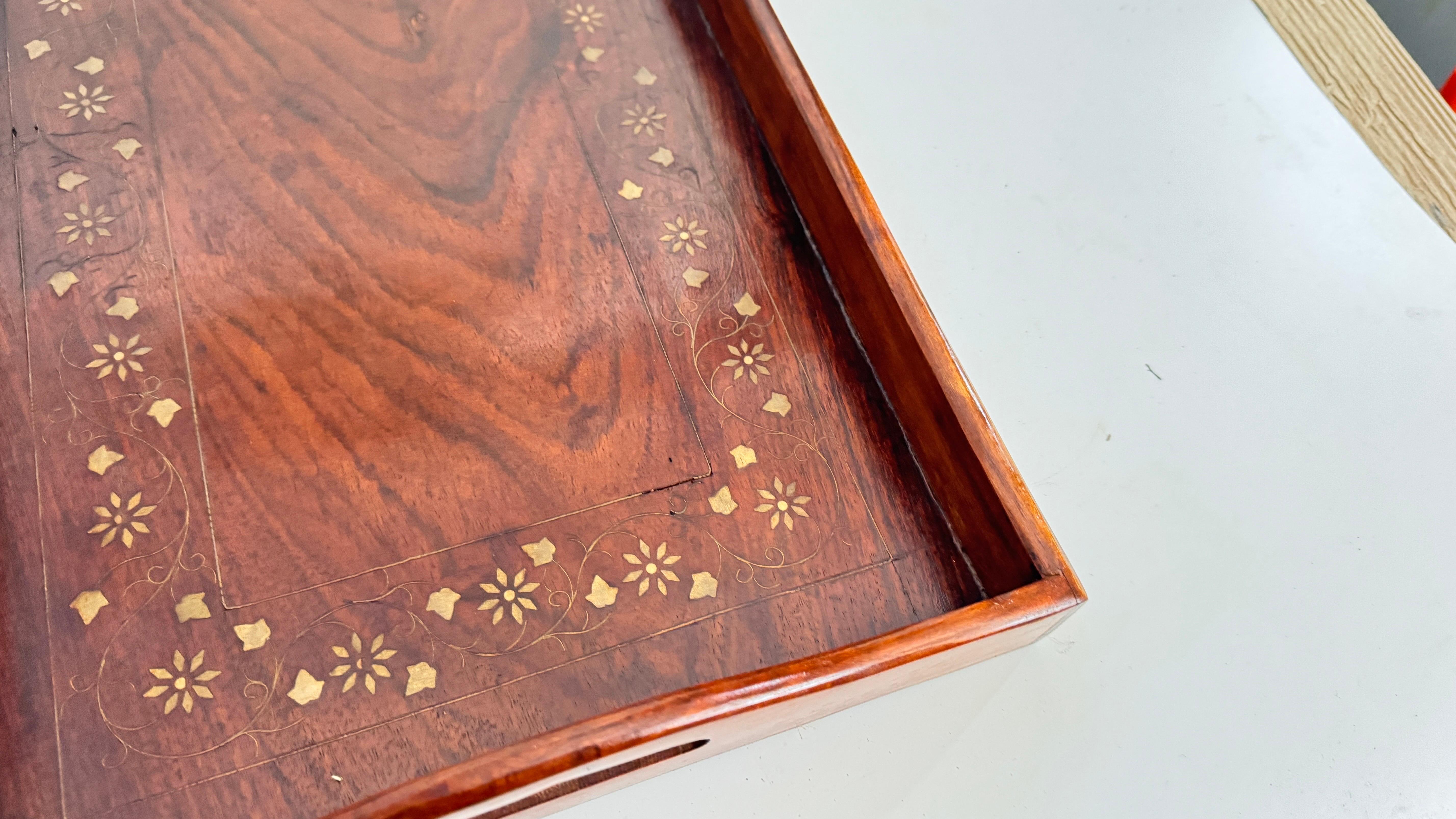 Bandeja Art Decó de Marquetería de Madera, Color Marrón, Madera Francia 1940 mediados del siglo XX en venta