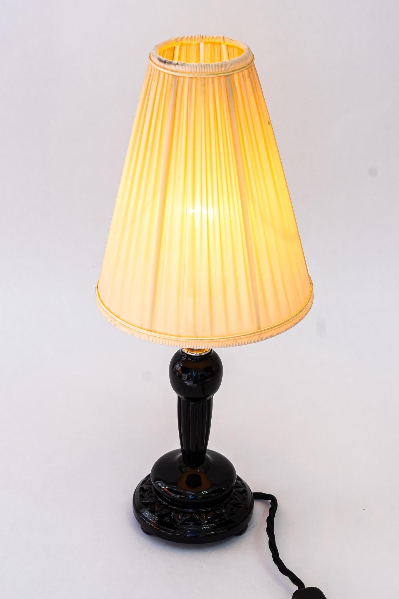 Lampe de table Art Déco et abat-jour en tissu vienne des années 1920 en vente 1