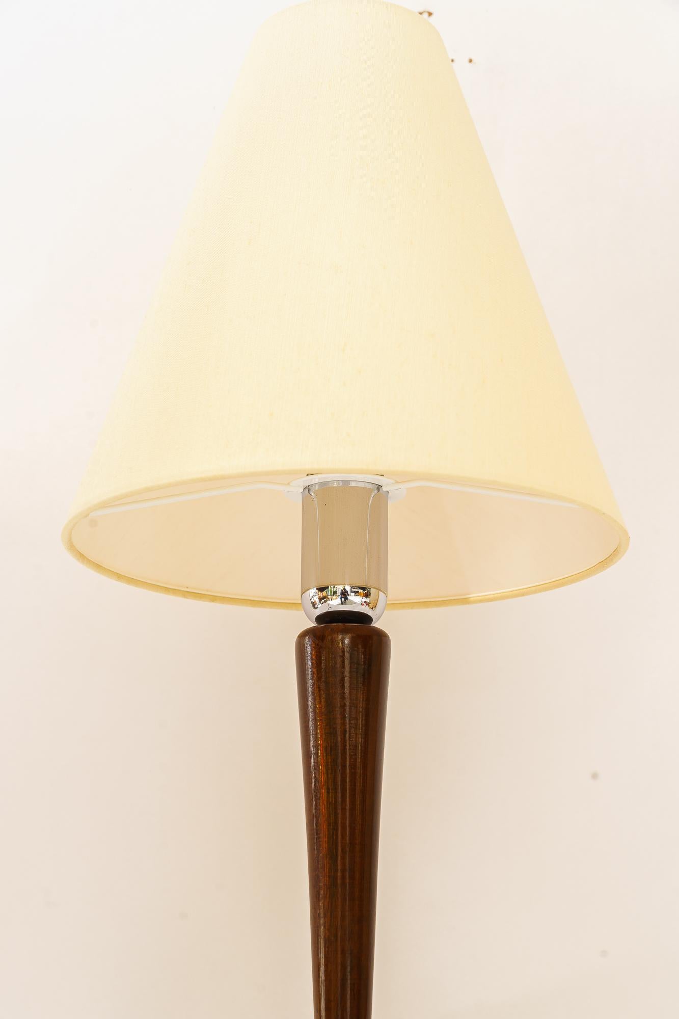 Art Deco wood table lamp vienna around 1930s In Good Condition For Sale In Wien, AT