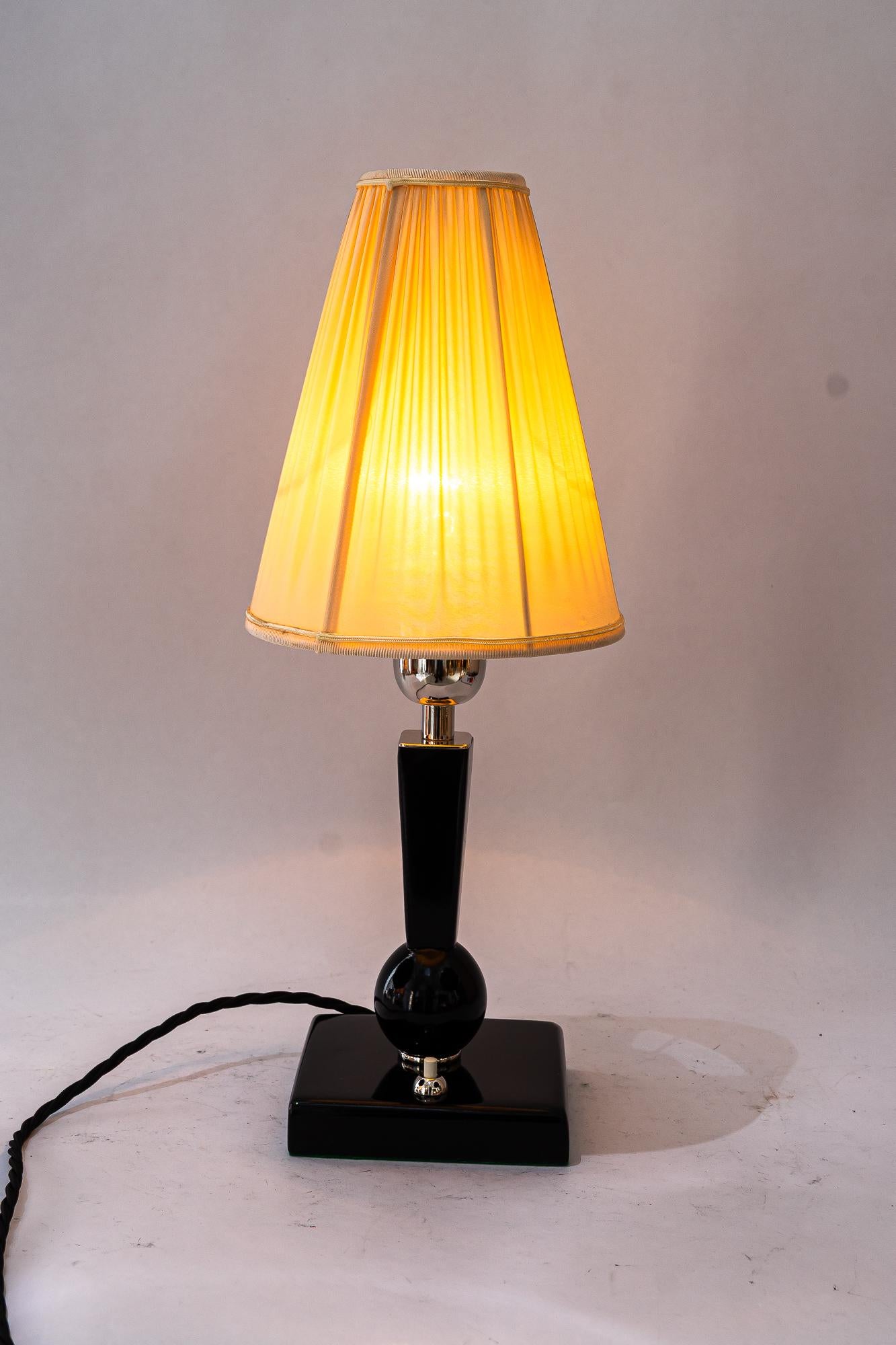 Art Deco Holz Tischlampe mit Stoffschirm Wien um 1920s im Angebot 4