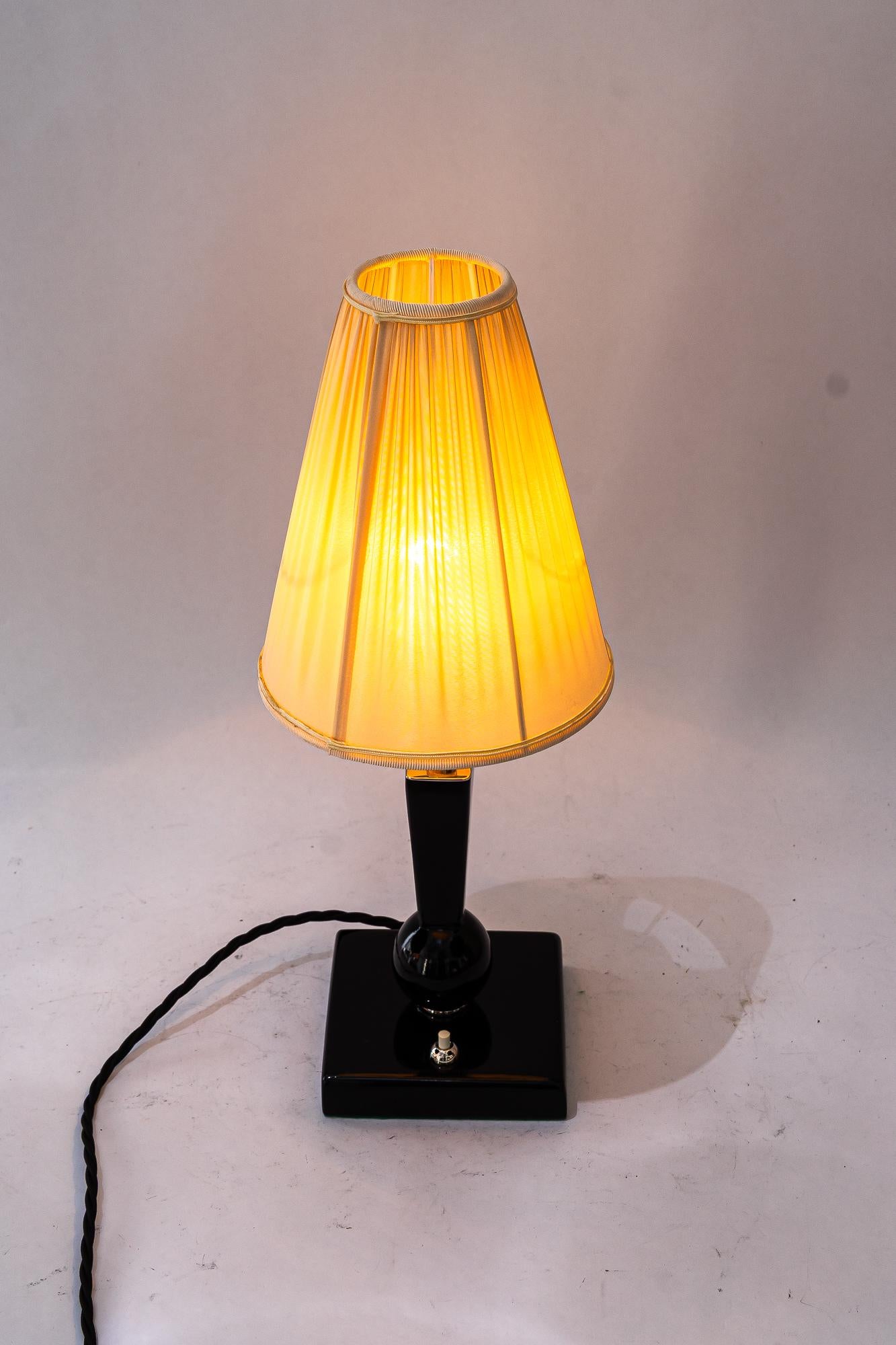 Art Deco Holz Tischlampe mit Stoffschirm Wien um 1920s im Angebot 5