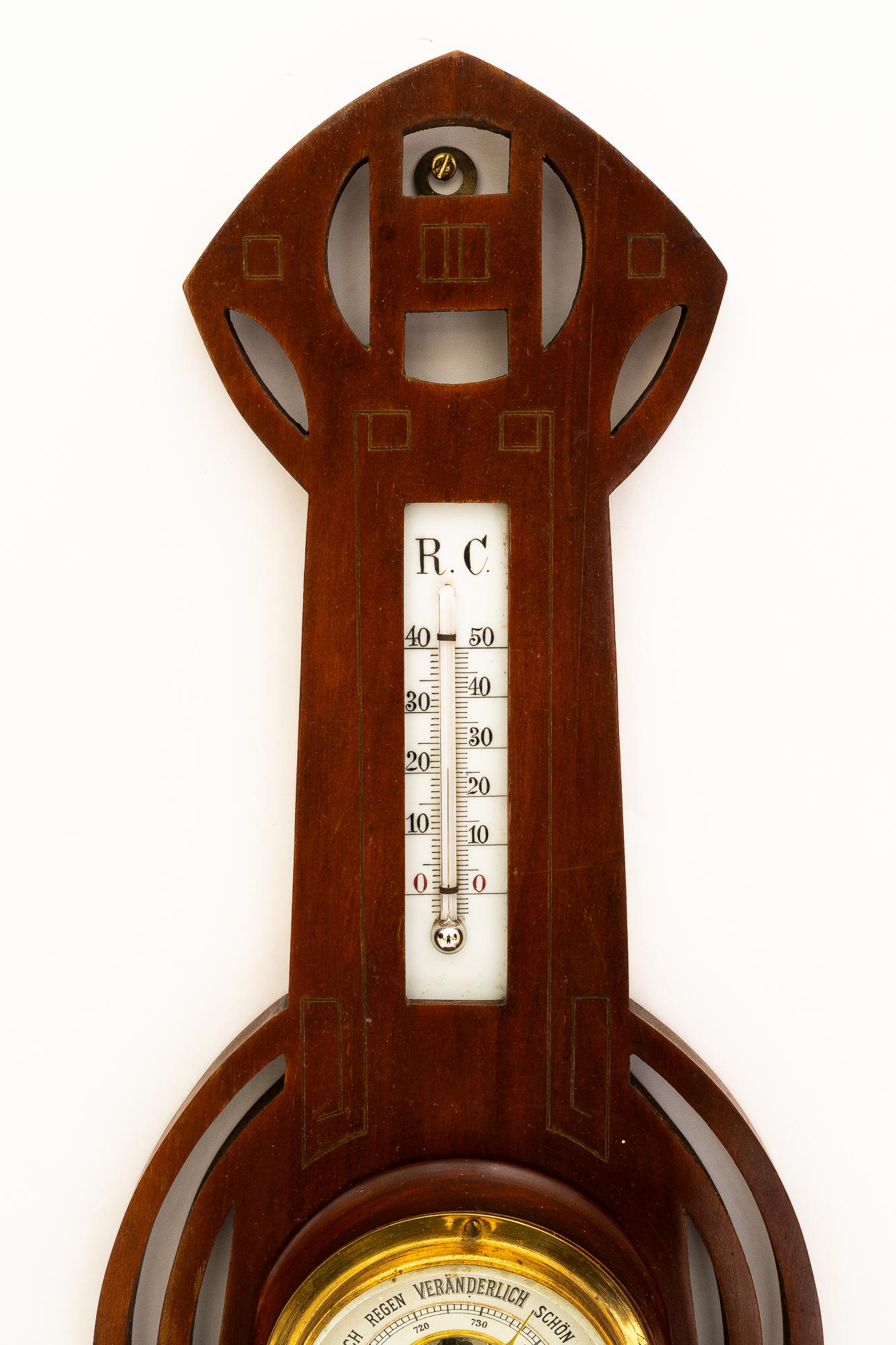 Station météo en bois Art Deco vienne vers 1920
Etat original
