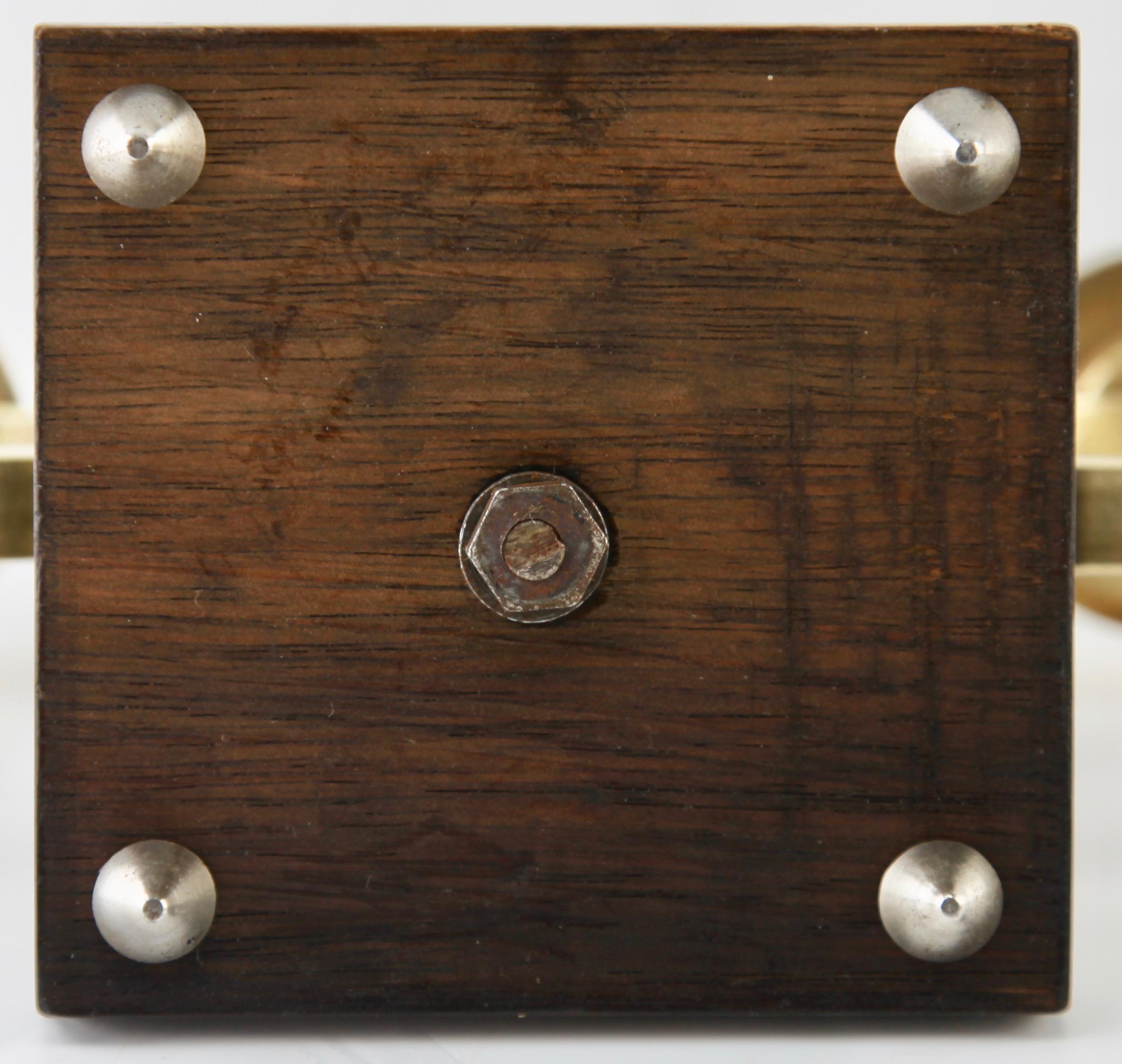 Ottone Coppia di candelieri in legno e ottone Art Déco, anni '30 in vendita