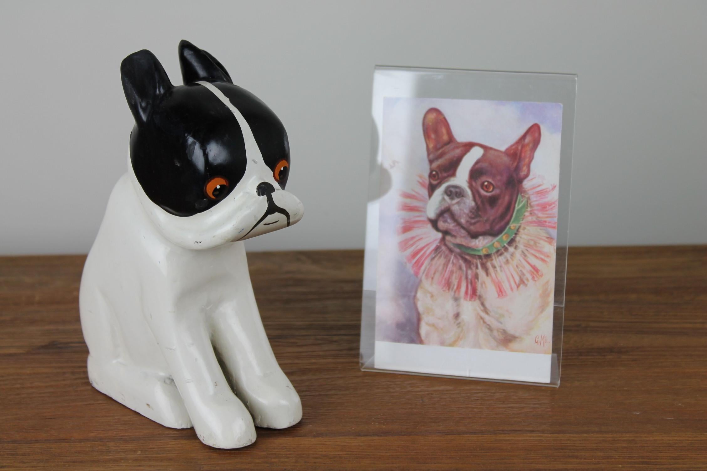 Lovely hand-carved wood bulldog sculpture.
This handmade and hand-painted black and white French bulldog dates from the Art Deco period. Some traces of age on the paint.

Who will take care of this cute French bulldog?.






 