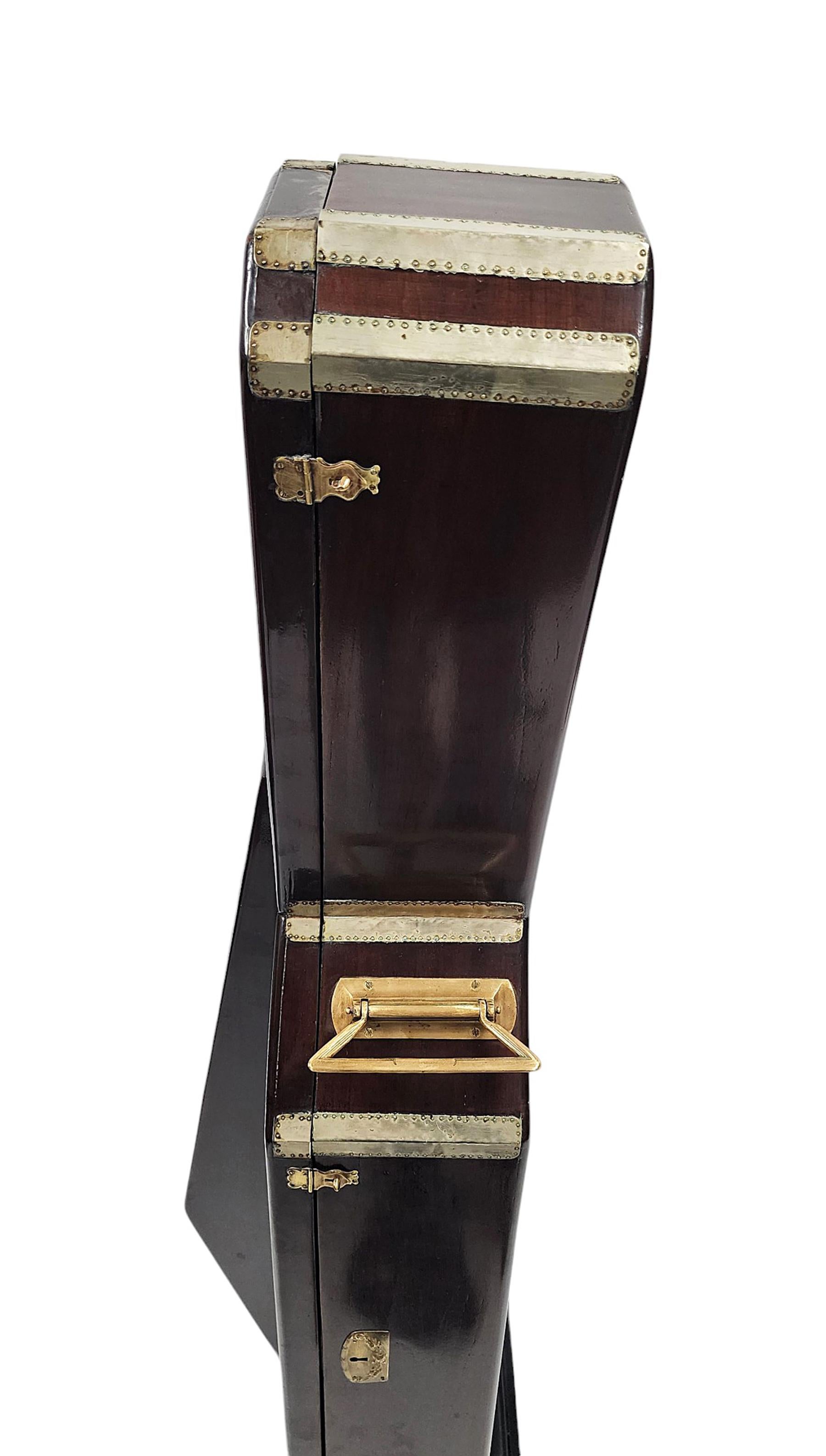 Métal Art Déco Cello Case Wooden Liquor Storage Cabinet/Dry Bar with Shelves, France en vente
