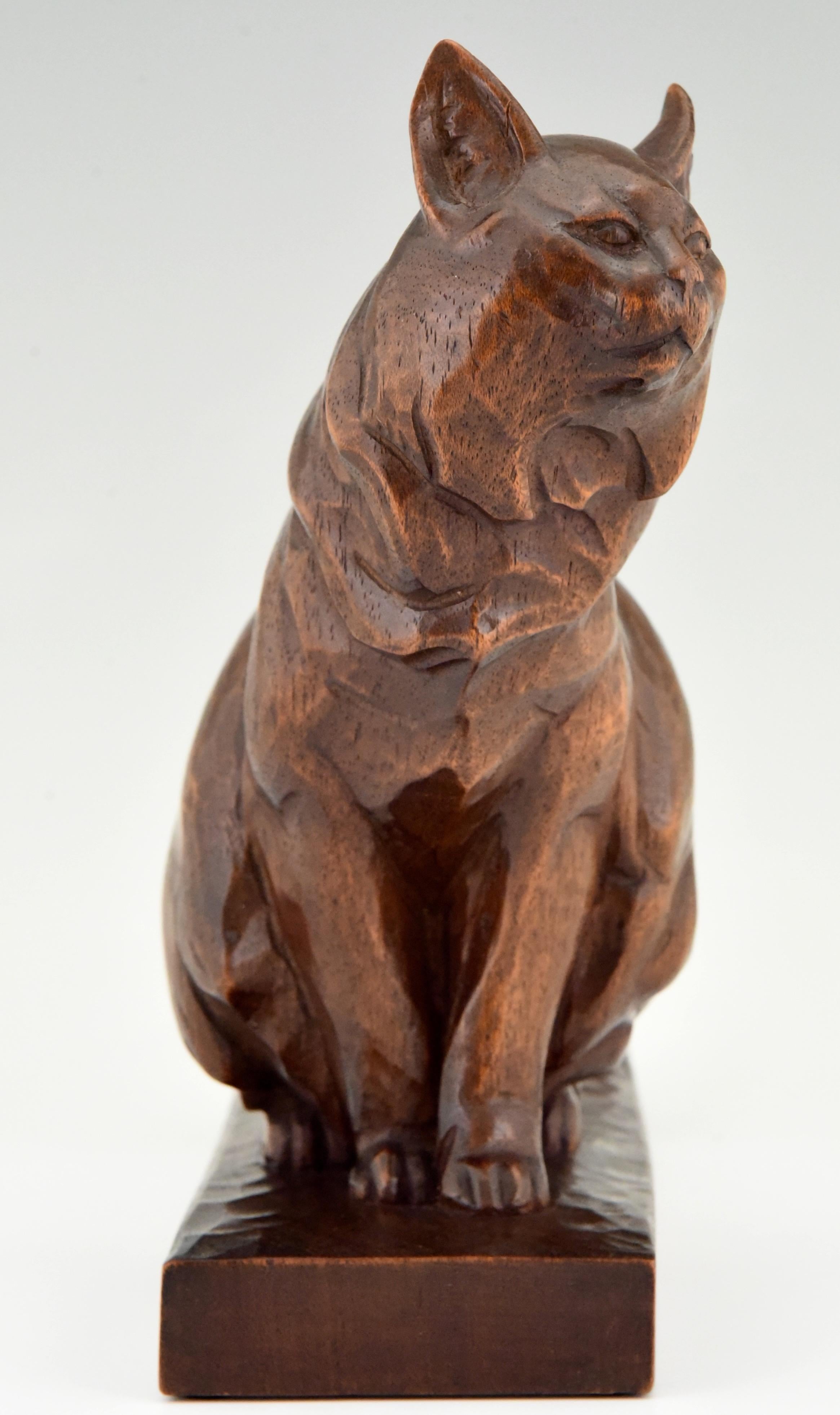 Hand-Carved Art Deco Wooden Sculpture of a Cat Hand Carved Irenee Rochard, France, 1930