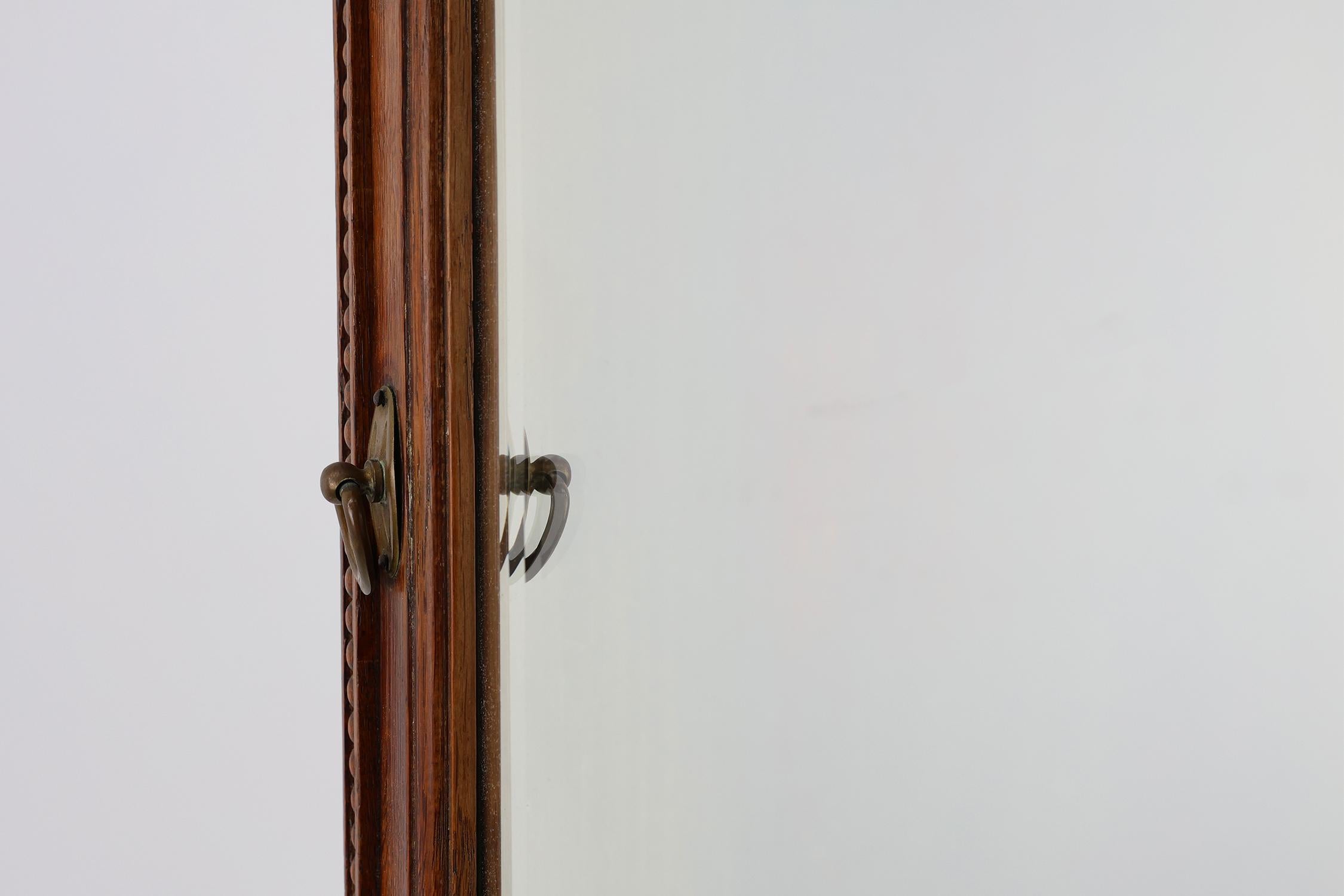 Biseauté Cabinet de rasage en bois Art Deco avec Mirror, France 1930s en vente