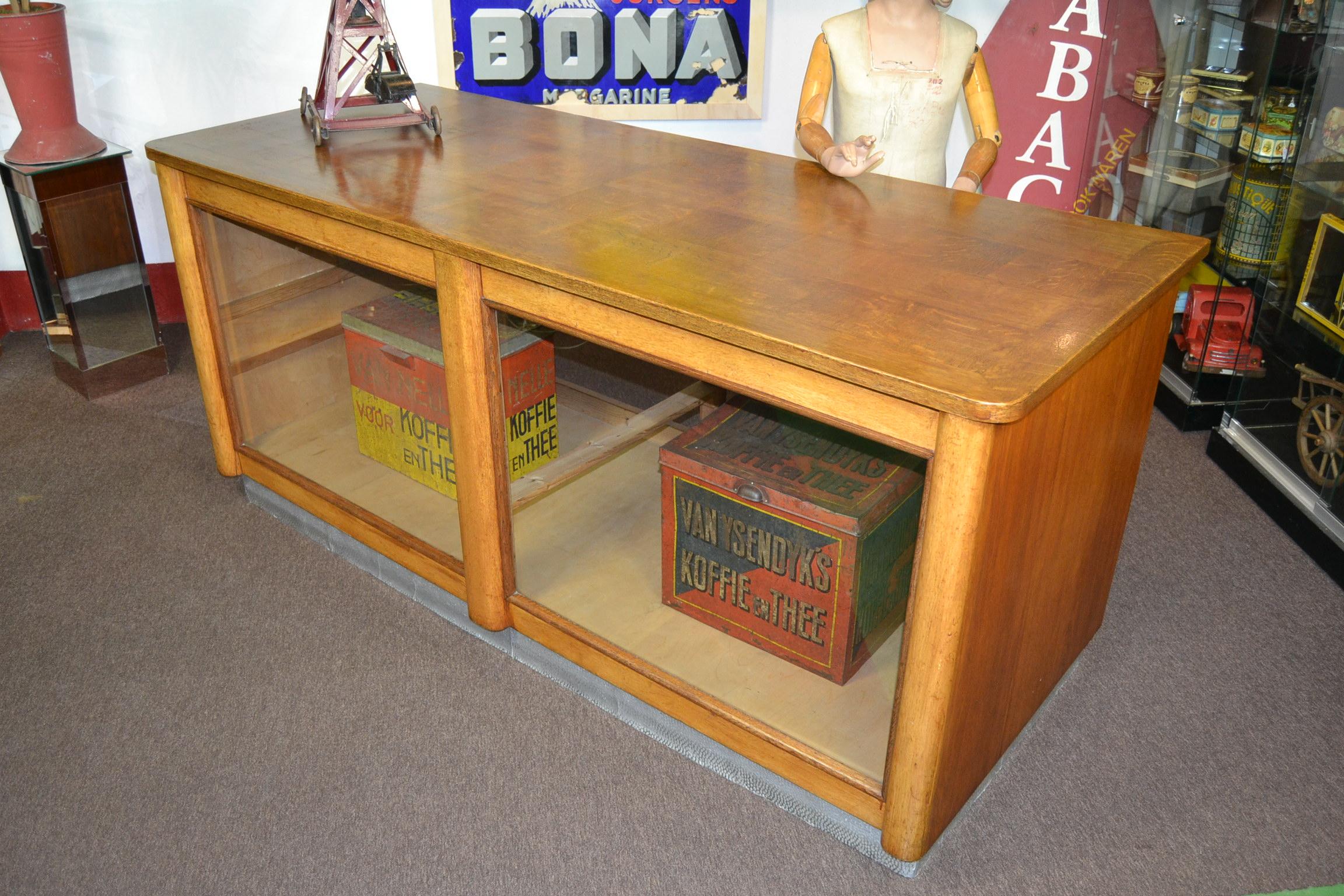 Wood Art Deco Shop Counter, Shop Cabinet, Vitrine of wood and glass