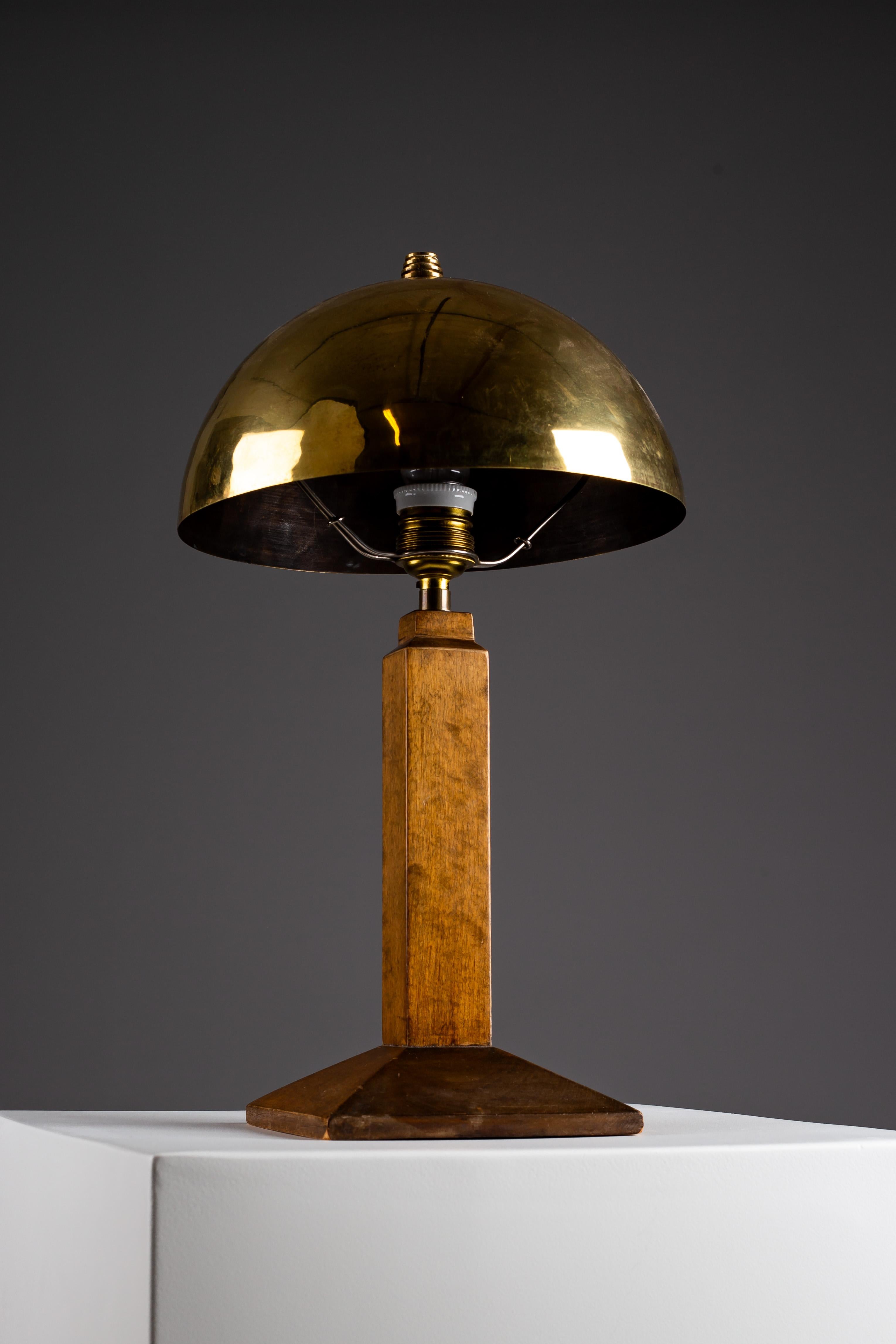 Brass Art Deco wooden table lamp with brass shade For Sale