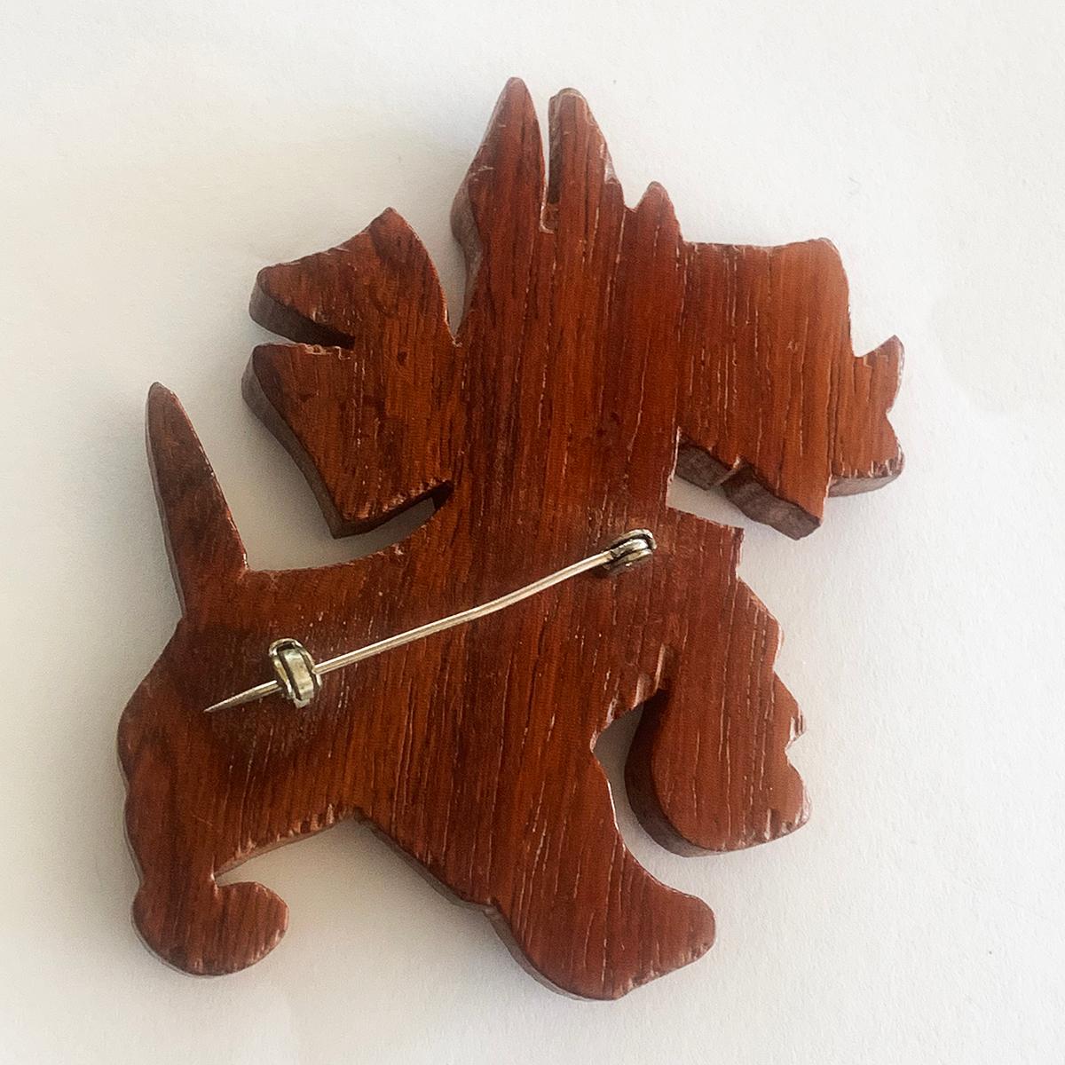 Art Deco wooden Terrier Dog brooch pin In Good Condition For Sale In Daylesford, Victoria