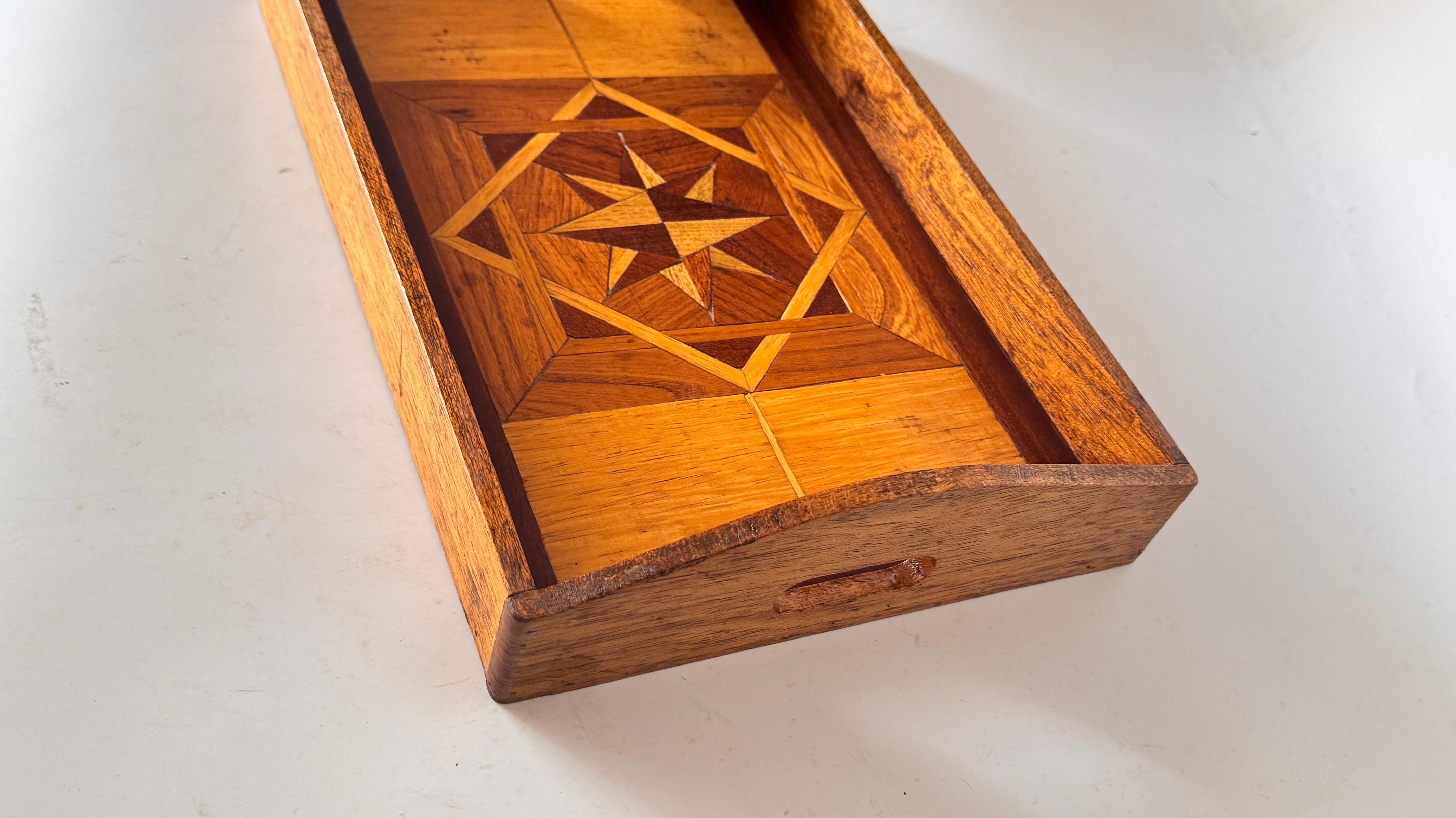 Art Deco Holztablett mit geometrischen Intarsien - Frankreich, 1940er Jahre im Angebot 3