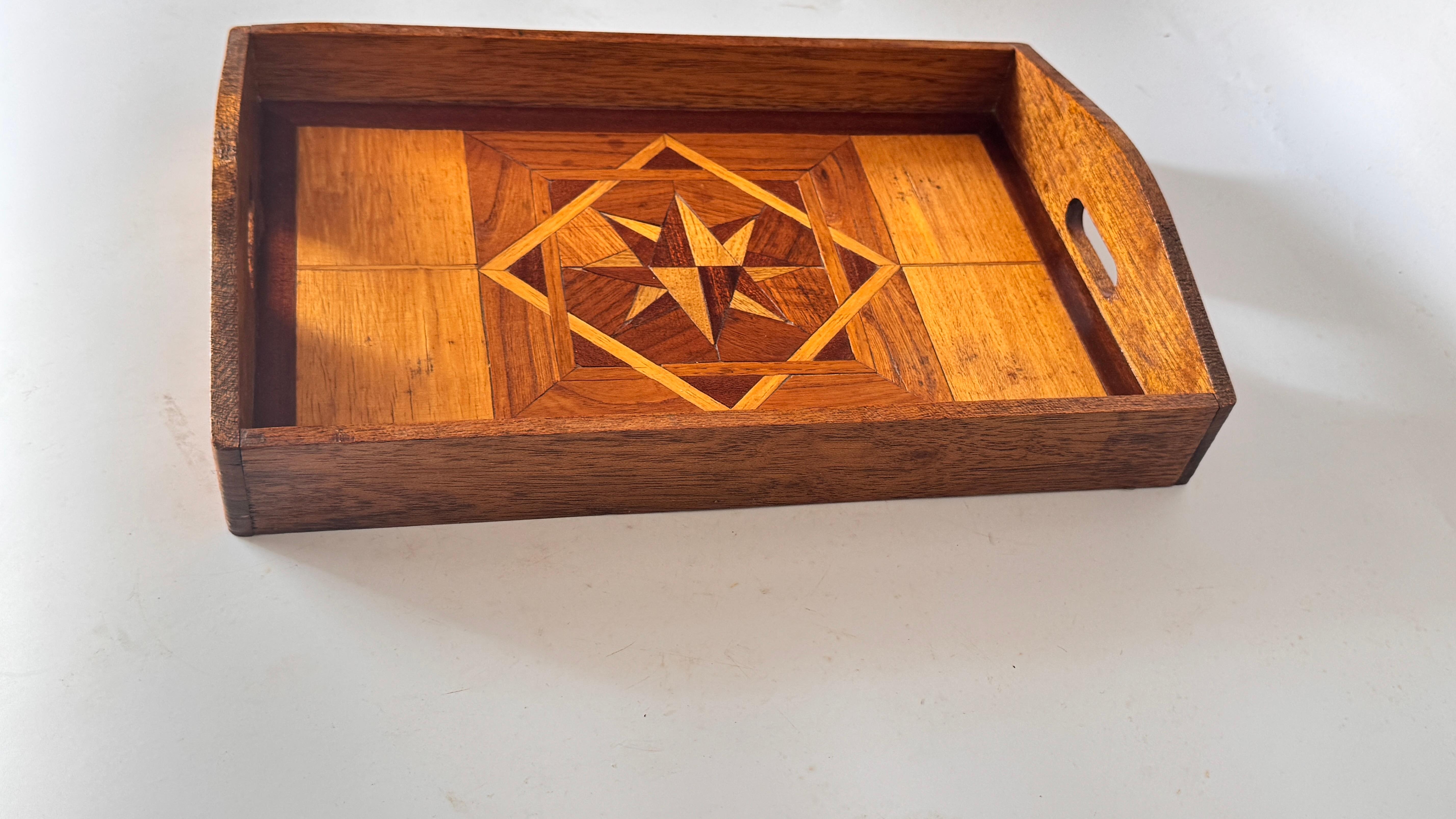 Art Deco Holztablett mit geometrischen Intarsien - Frankreich, 1940er Jahre im Angebot 4