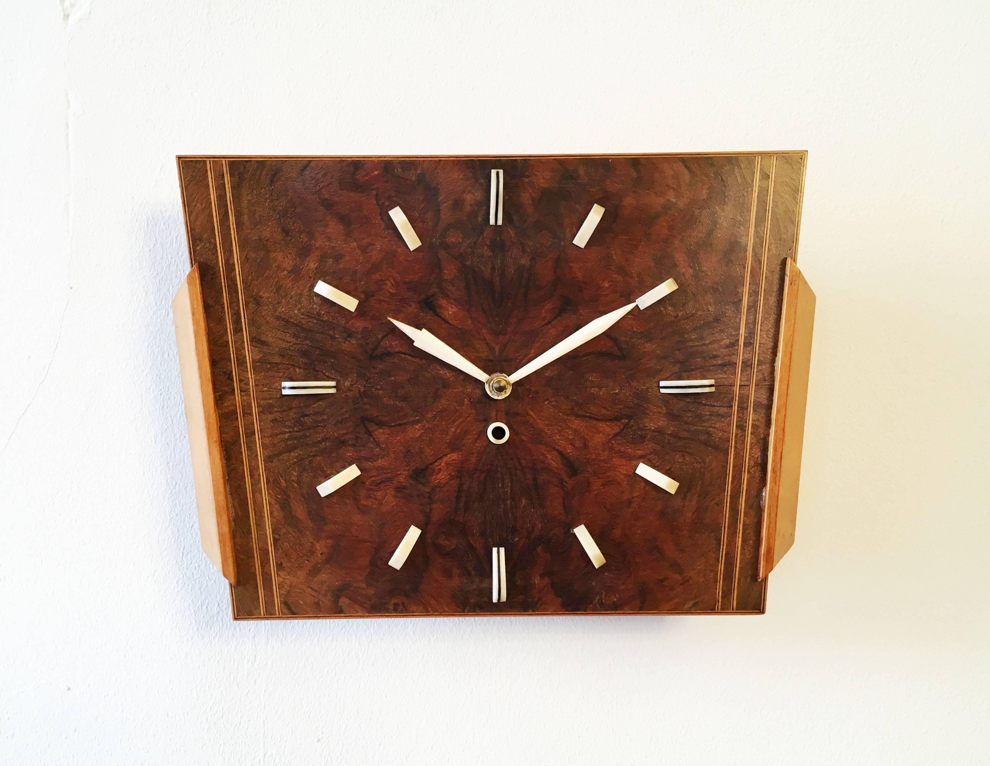 Art Deco Wooden Wall Clock In Excellent Condition In Vienna, AT