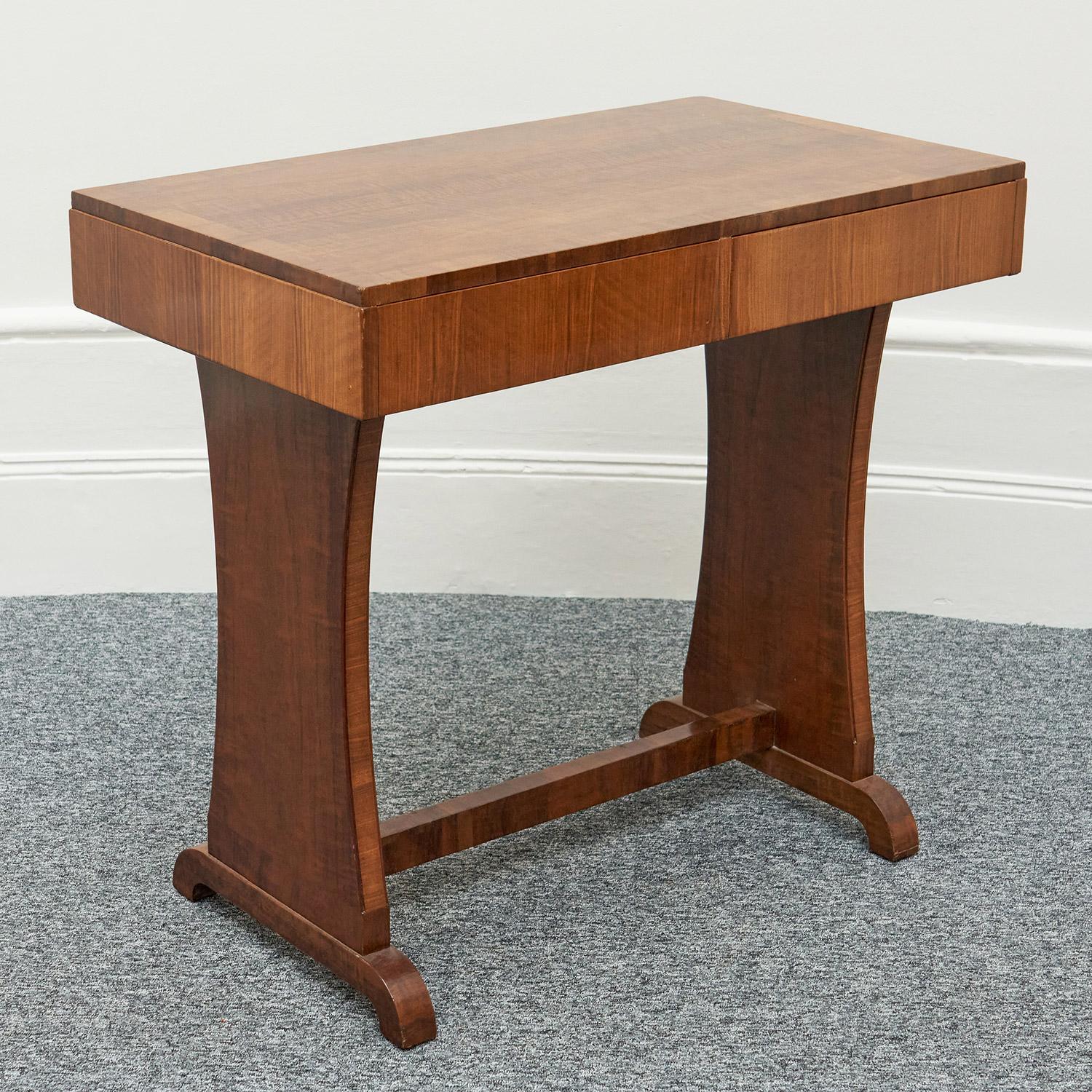 Art Deco Writing Table or Console Table by Waring & Gillow, 1932 In Good Condition In Forest Row, East Sussex