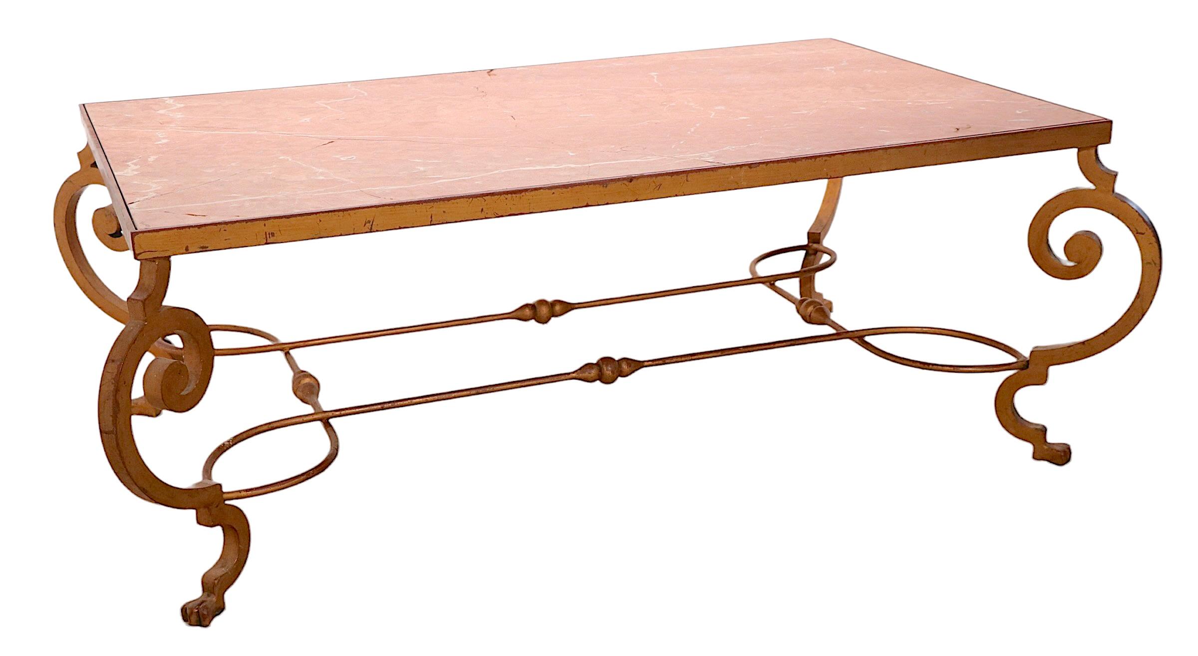 Table Art Déco en fer forgé et marbre rouge d'après Subes  de  Hôtel Nevele en vente 3