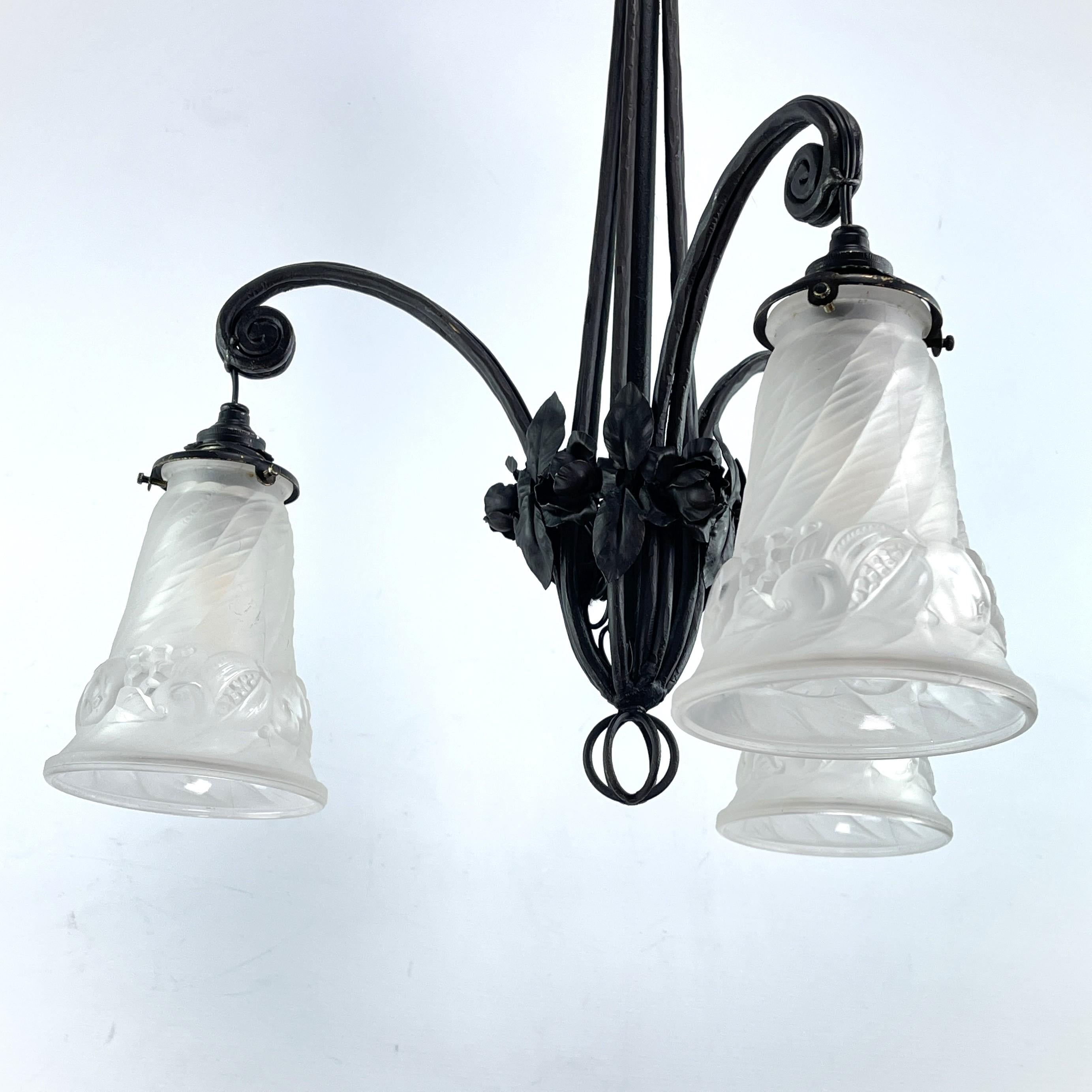 Art Deco wrought iron Ceiling Lamp, 1920s In Good Condition For Sale In Saarburg, RP