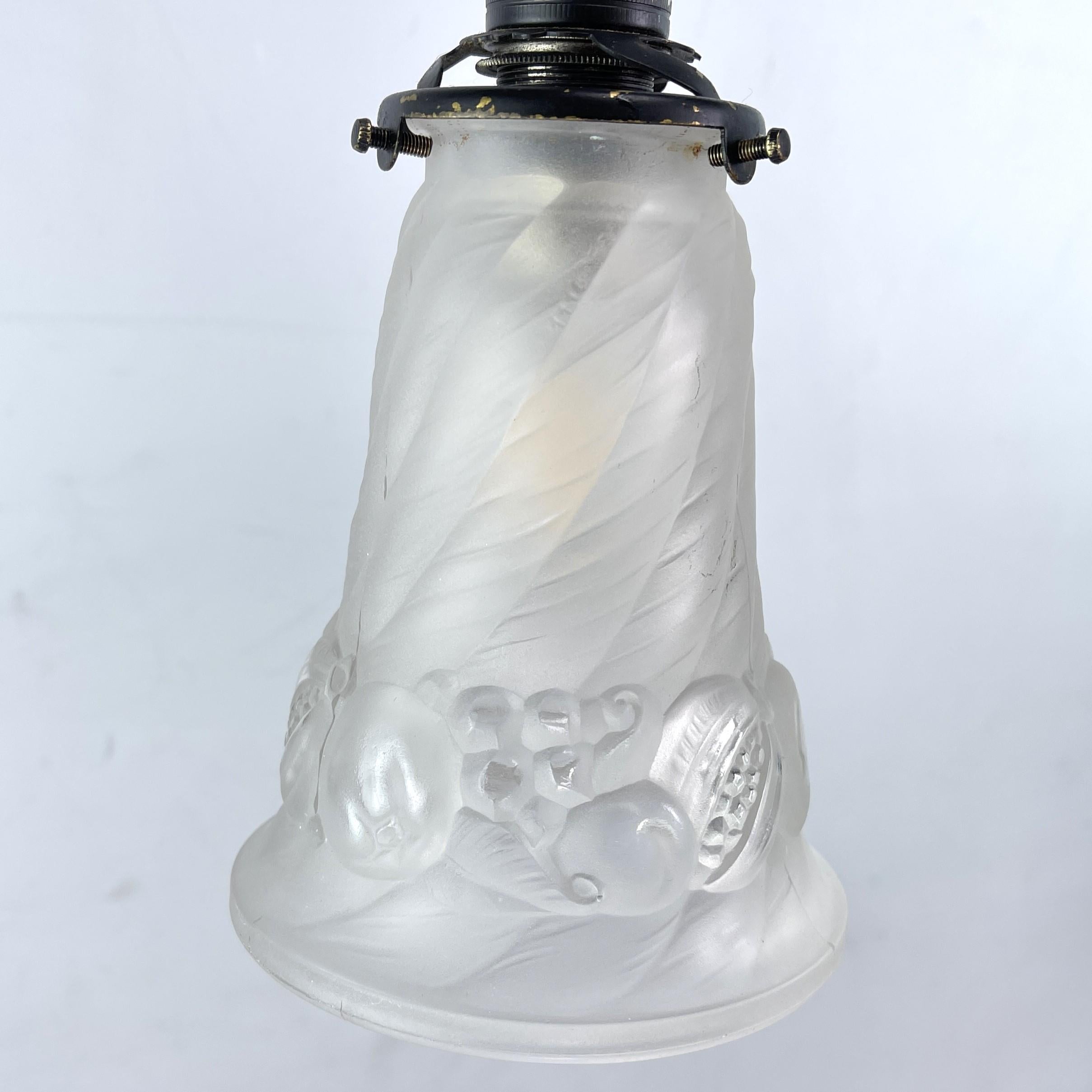 Lampada da soffitto in ferro battuto Art Déco, anni '1920 in vendita 1