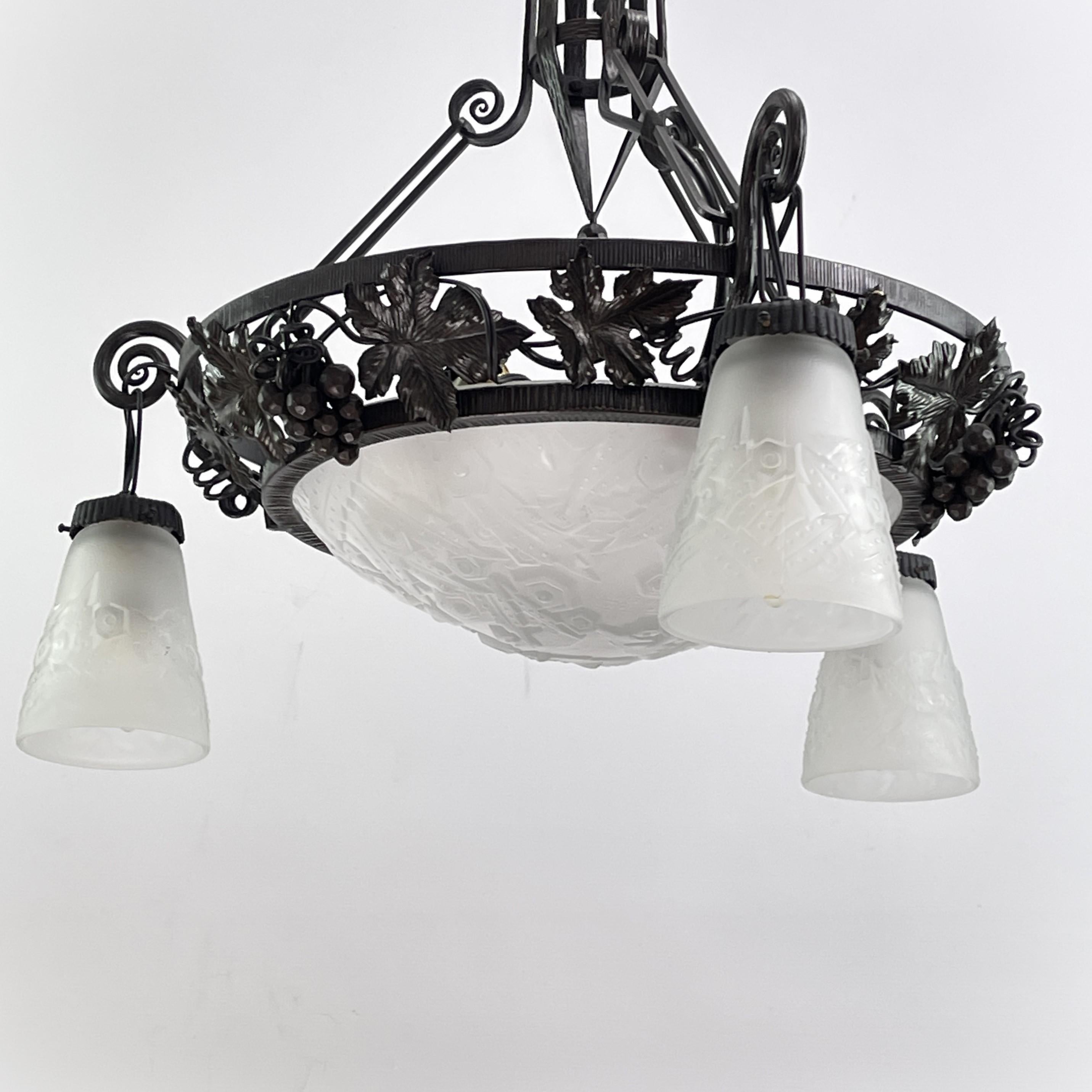 Art Deco wrought iron Ceiling Lamp by Muller Freres, Luneville, 1930s For Sale 4