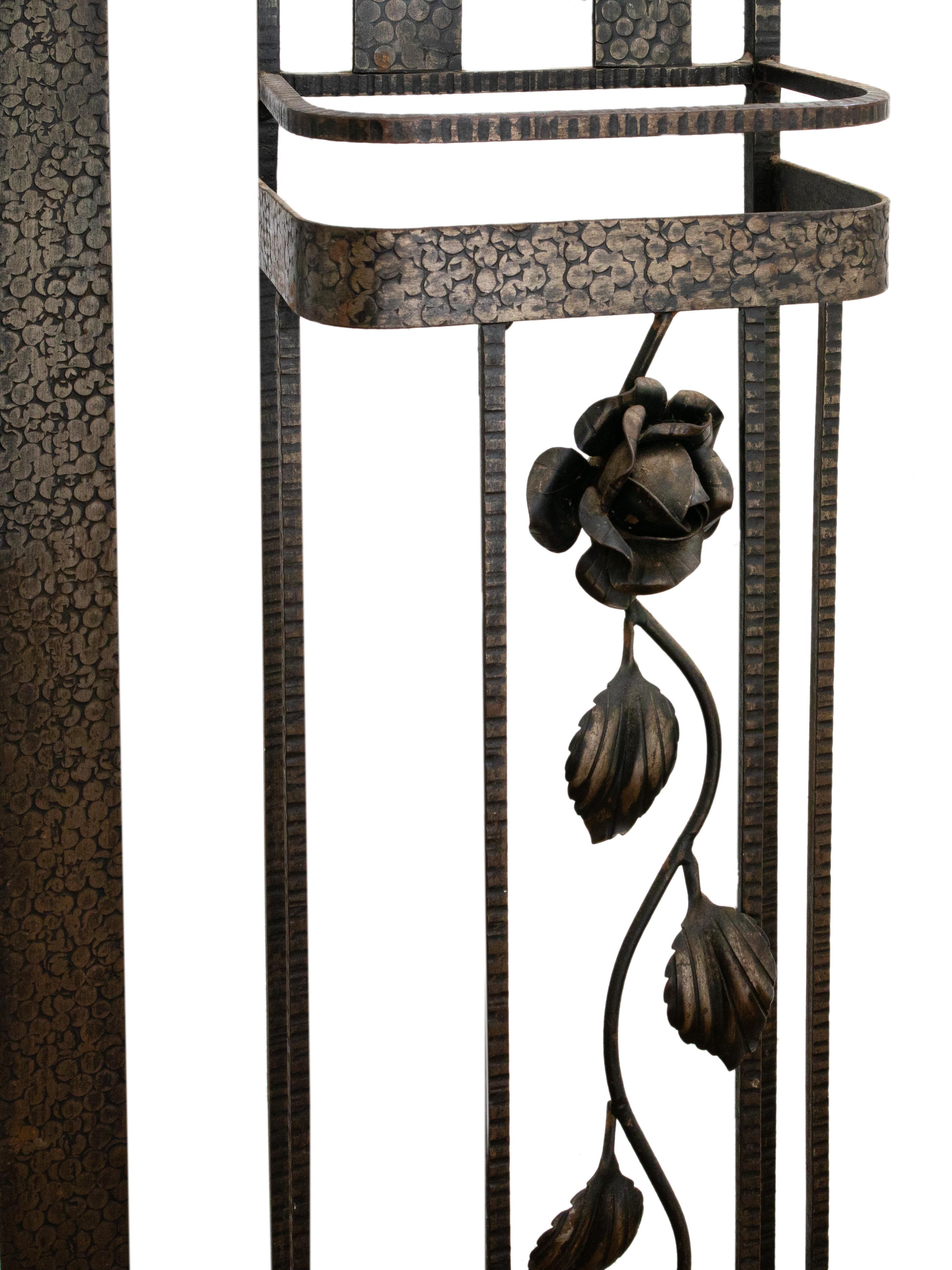 Porte-manteau, arbre d'entrée, Stand Umbrella en fer forgé Art Déco, 1920 Bon état - En vente à Lisbon, PT