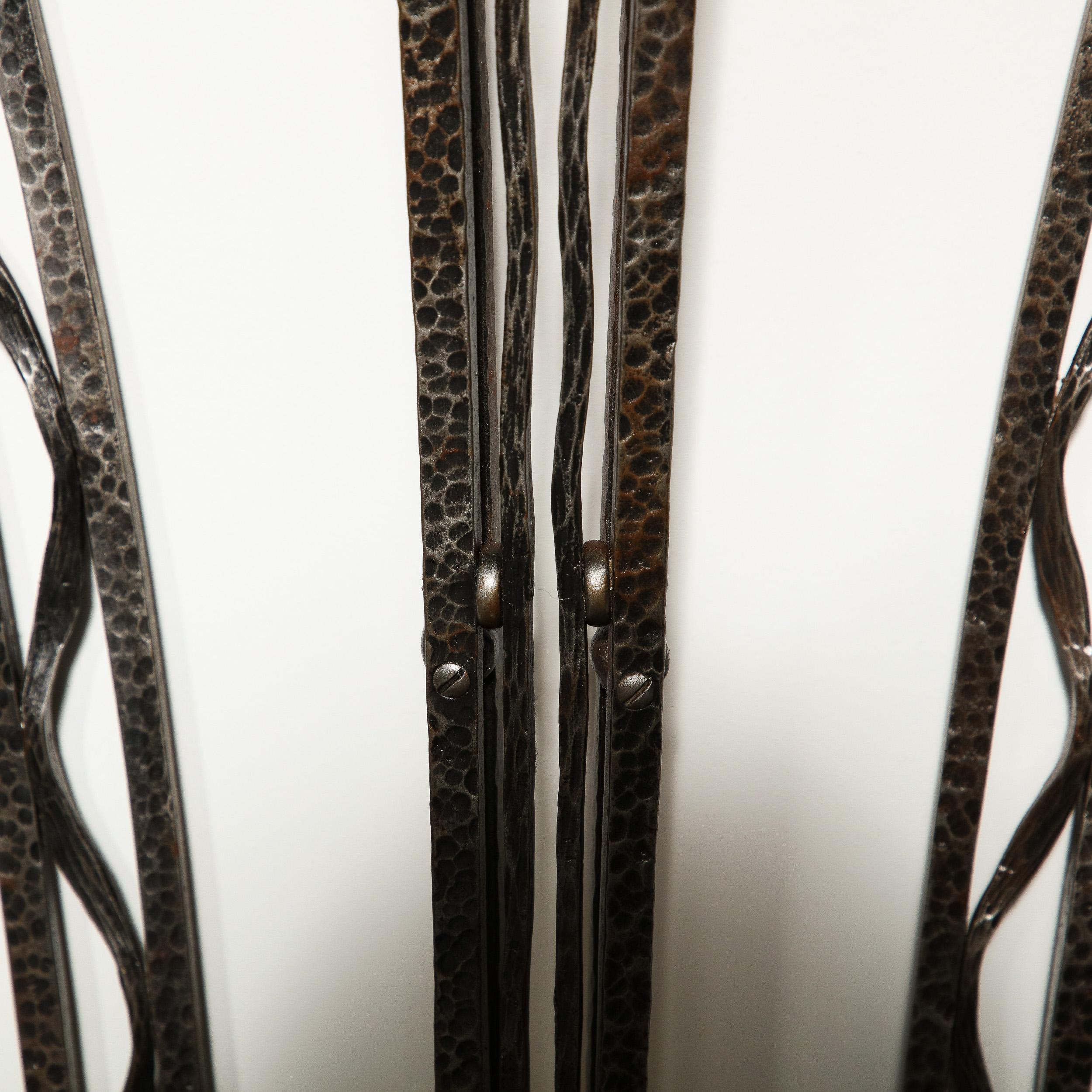Konsolentisch aus Schmiedeeisen im Art déco-Stil mit stilisierten geometrischen Details und grauem Marmor 7