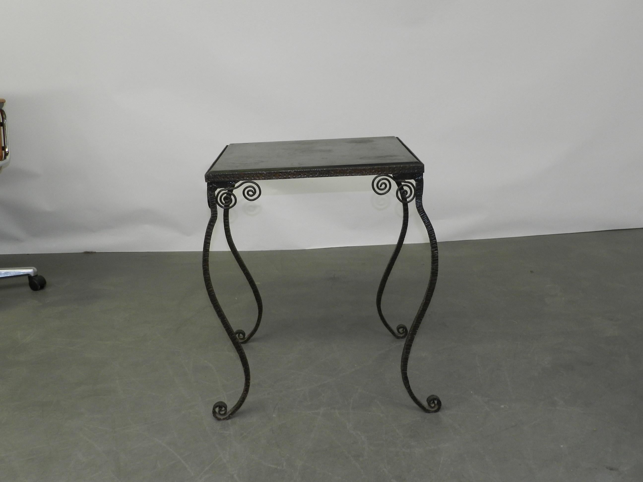 Art Deco Wrought Iron Gueridon, Lacquered Wooden Tray, circa 1940 In Good Condition For Sale In Saint-Ouen, FR
