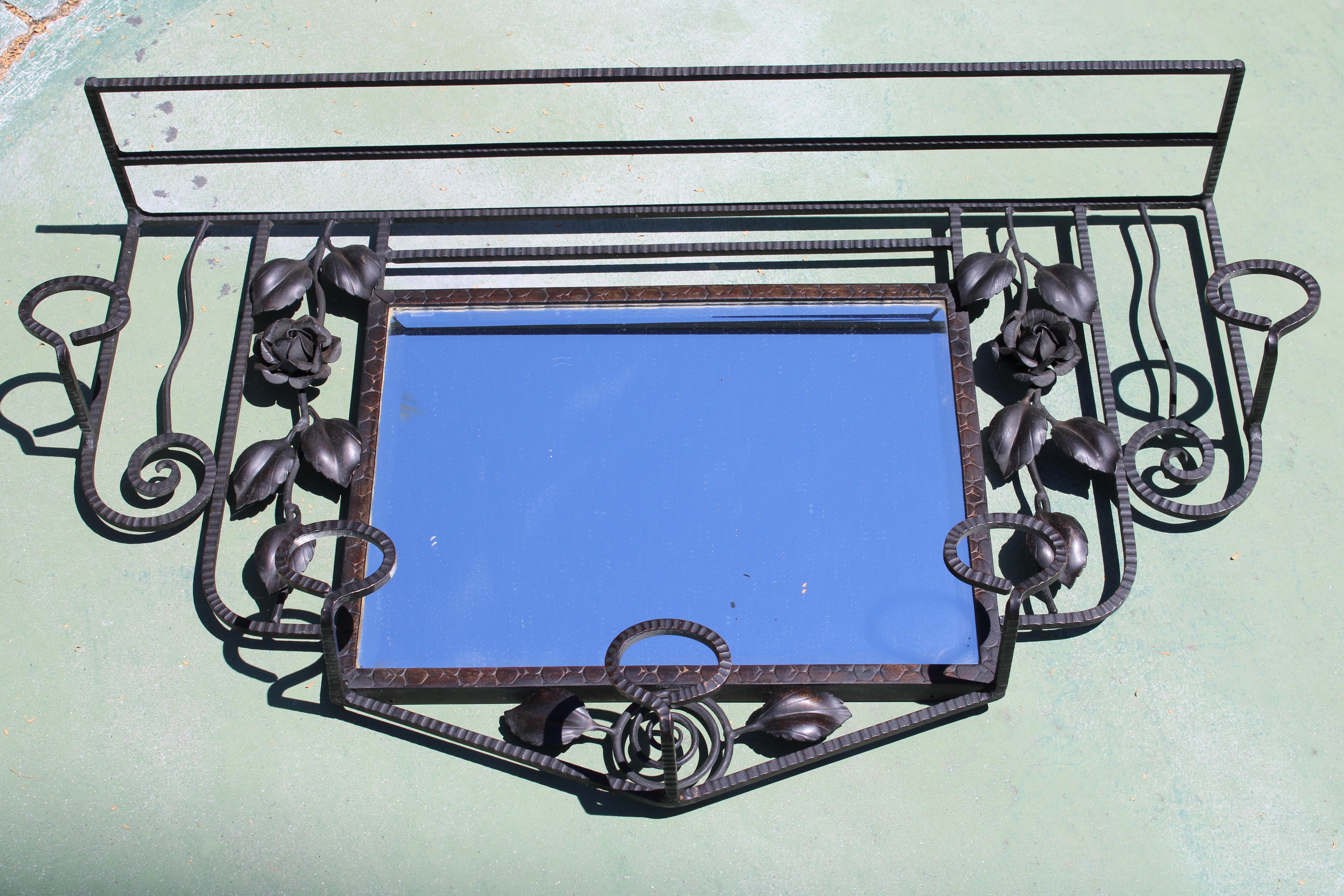 Art Deco Wrought Iron Hall Mirror (miroir de salle) en vente 1
