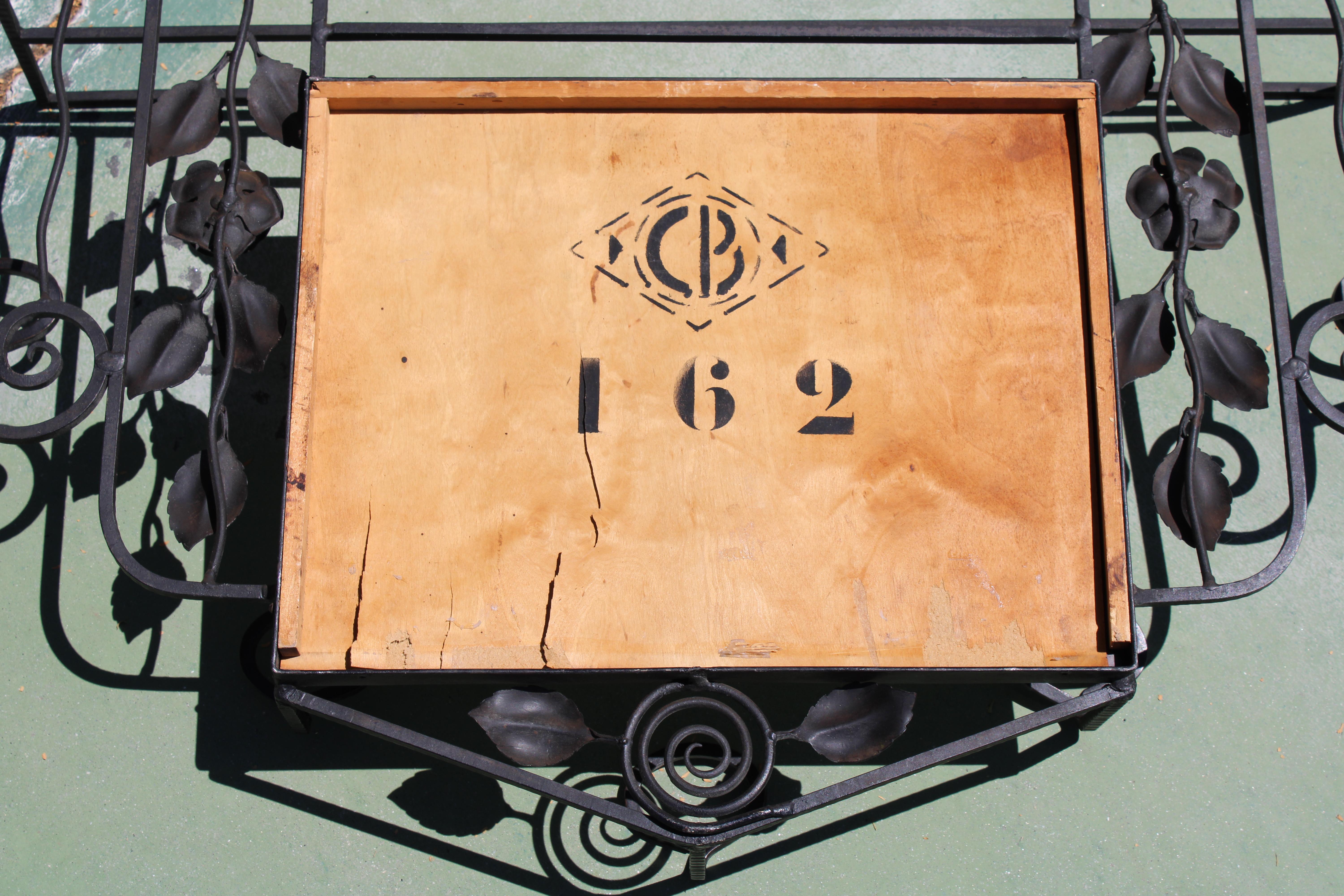 Art Deco Wrought Iron Hall Mirror (miroir de salle) en vente 3