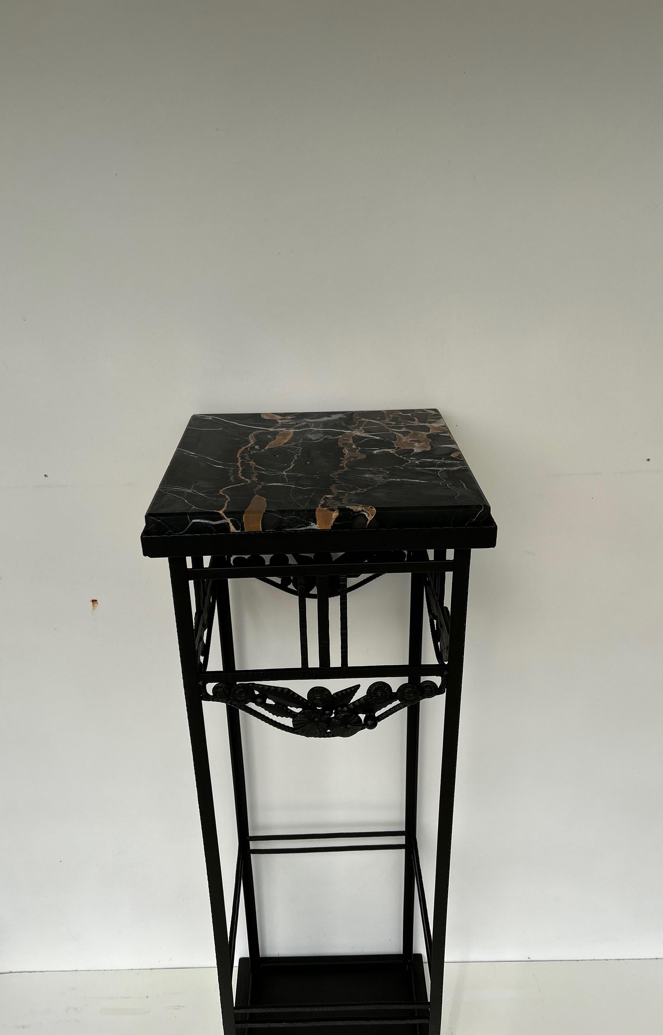 Art Deco Wrought Iron Pedestal Attributed To Fag (marcel Vasseur) In Excellent Condition For Sale In NANTES, FR