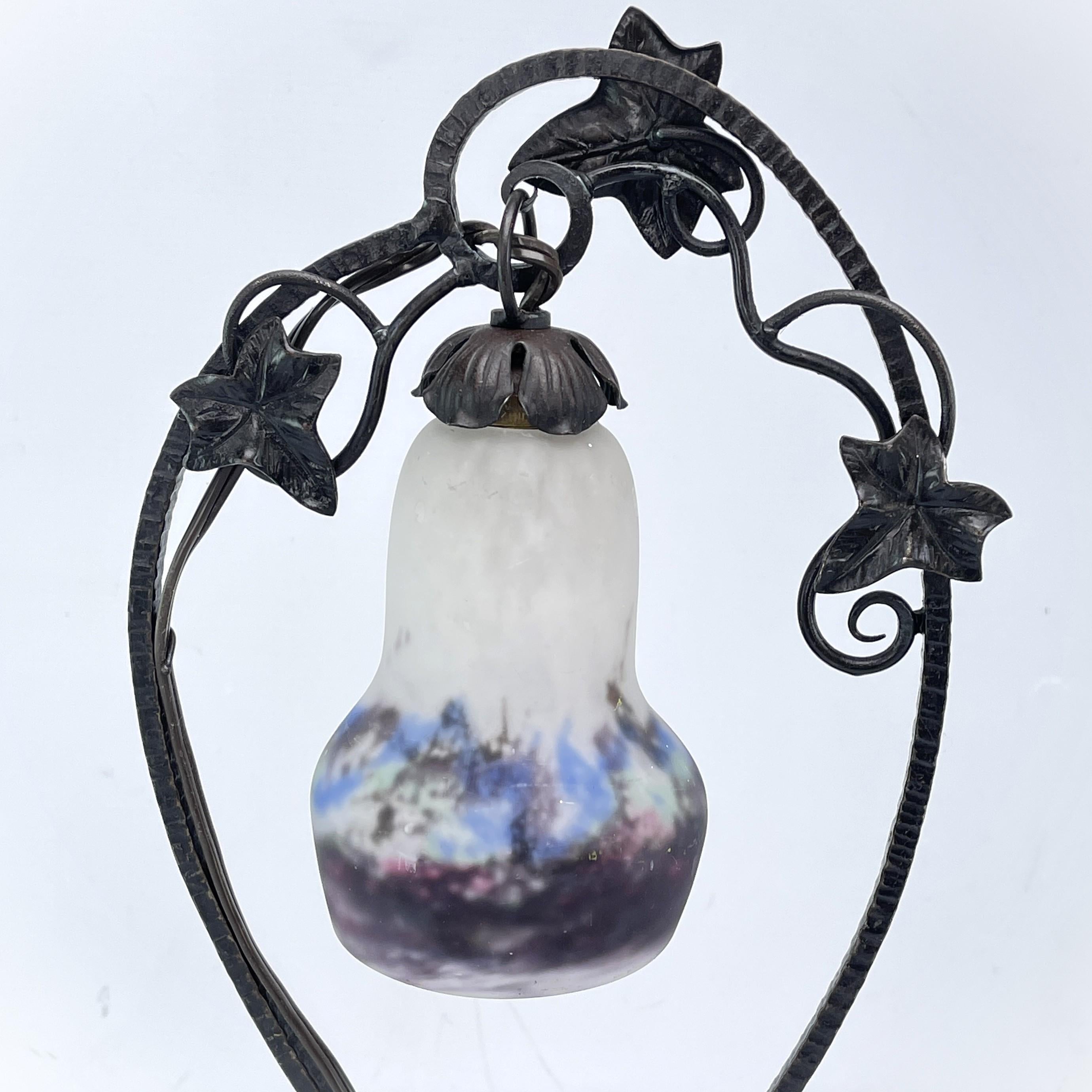 European Art Deco wrought iron table lamp by Muller Frerés, Pate de Verre,  1930s For Sale