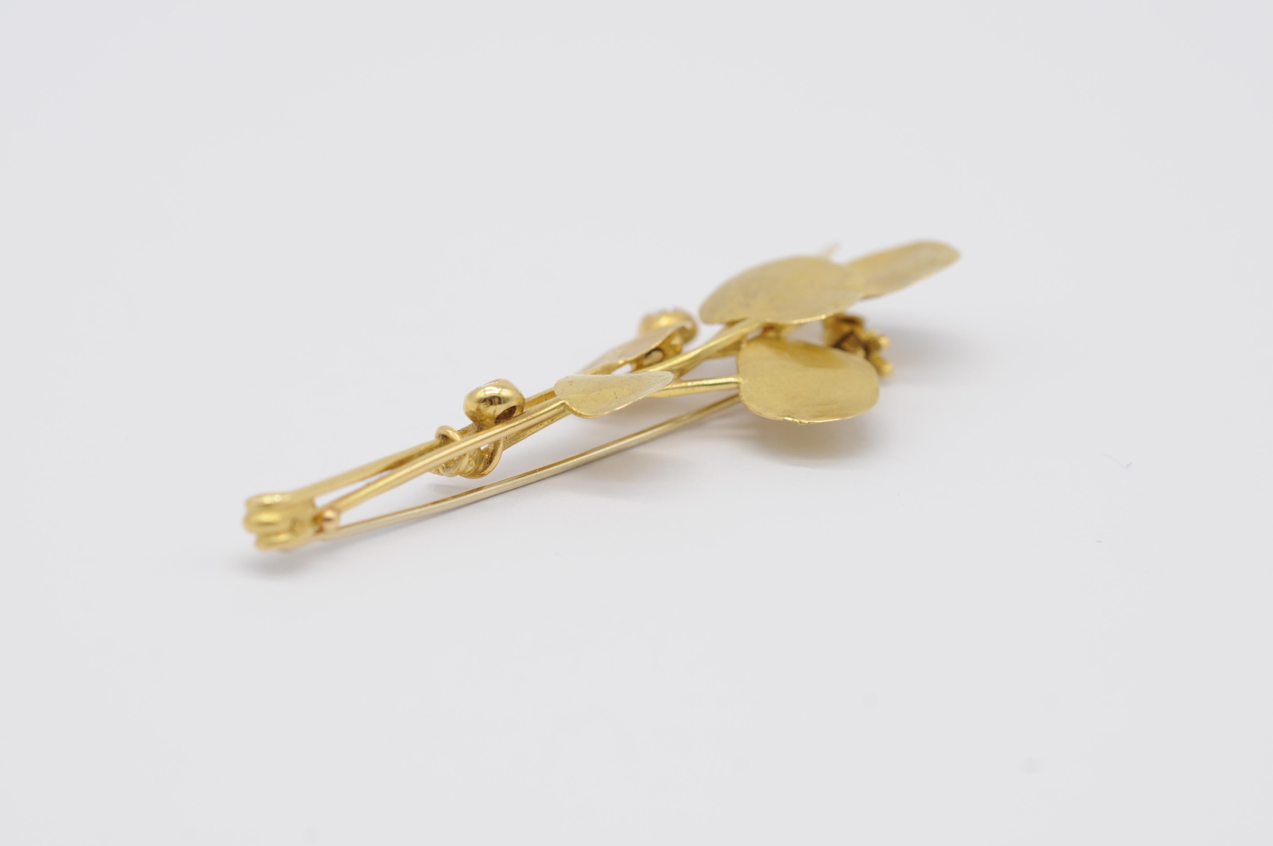 Art Deco Wurzbacher yellow gold brooch in 18k with diamonds For Sale 2